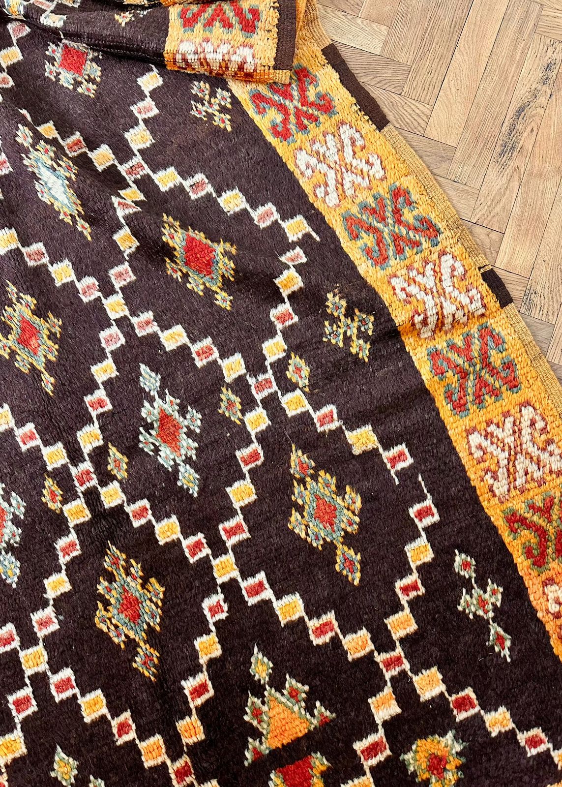 Vintage Zemmour Berber Rug 'Cadence' photo furniture