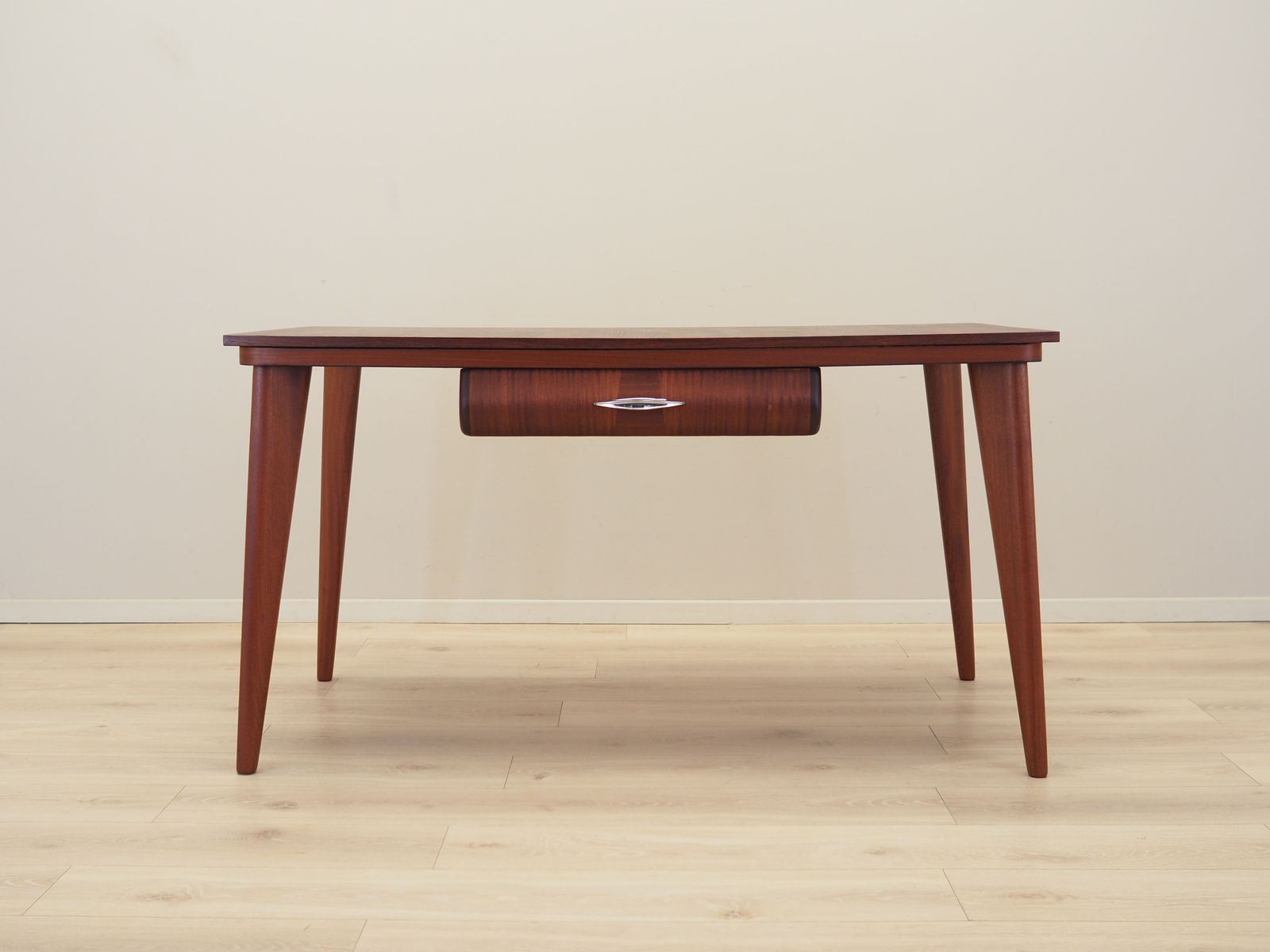 Eiken Bureau, Italiaans Design, Jaren 1970, Productie: Italië photo Meubels