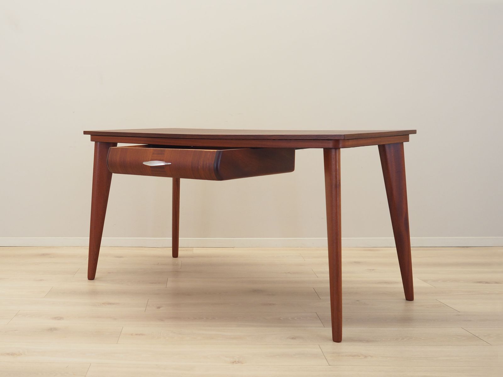 Eiken Bureau, Italiaans Design, Jaren 1970, Productie: Italië photo vinterior