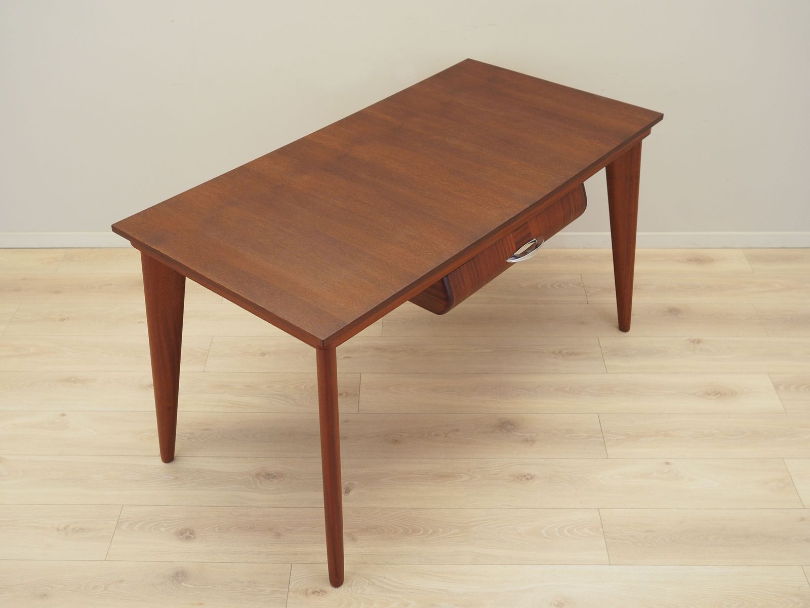 photo for sale Eiken Bureau, Italiaans Design, Jaren 1970, Productie: Italië