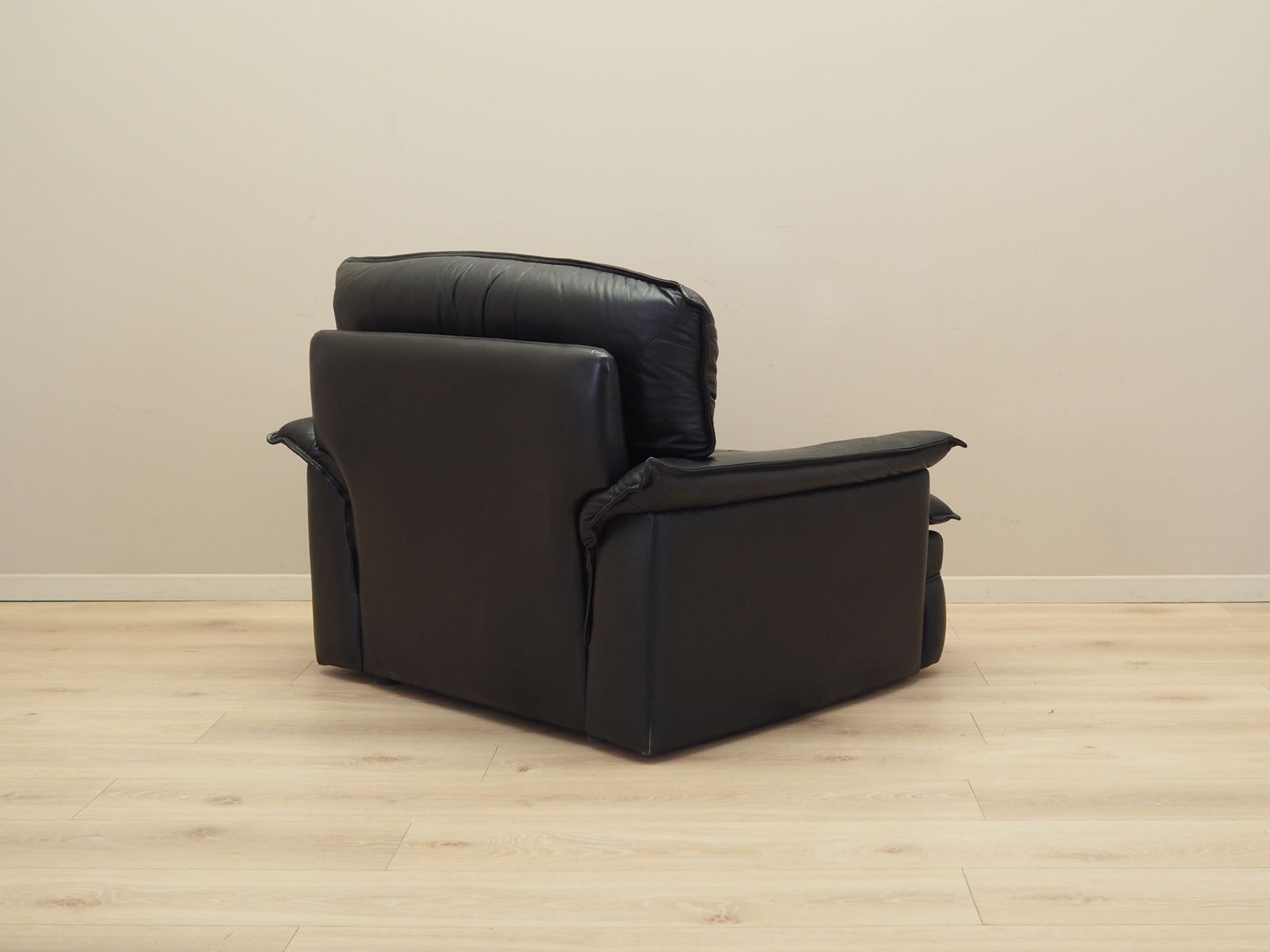 photo furniture Leren Fauteuil, Italiaans Design, Ca. Jaren 1960, Productie: Italië