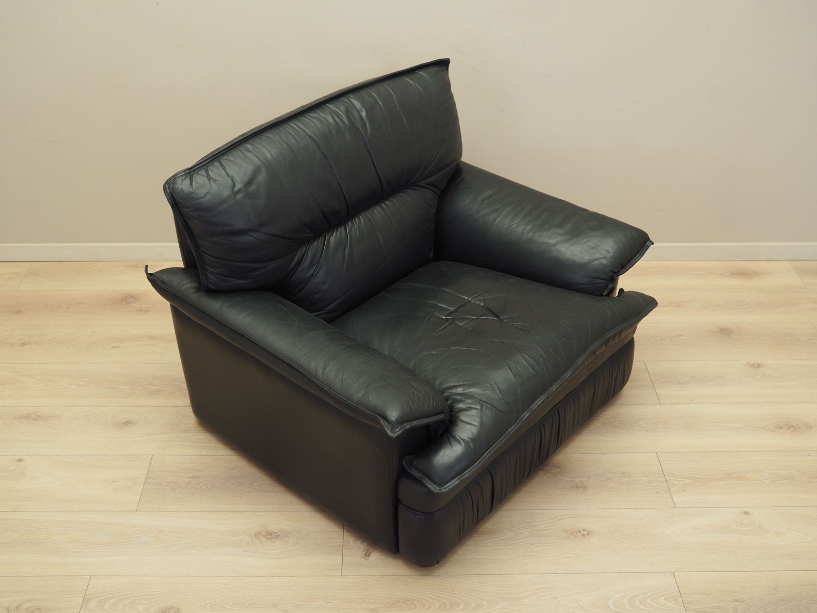 759.0 Leather Armchair, Italian Design, 1960s, Production: Italy photo