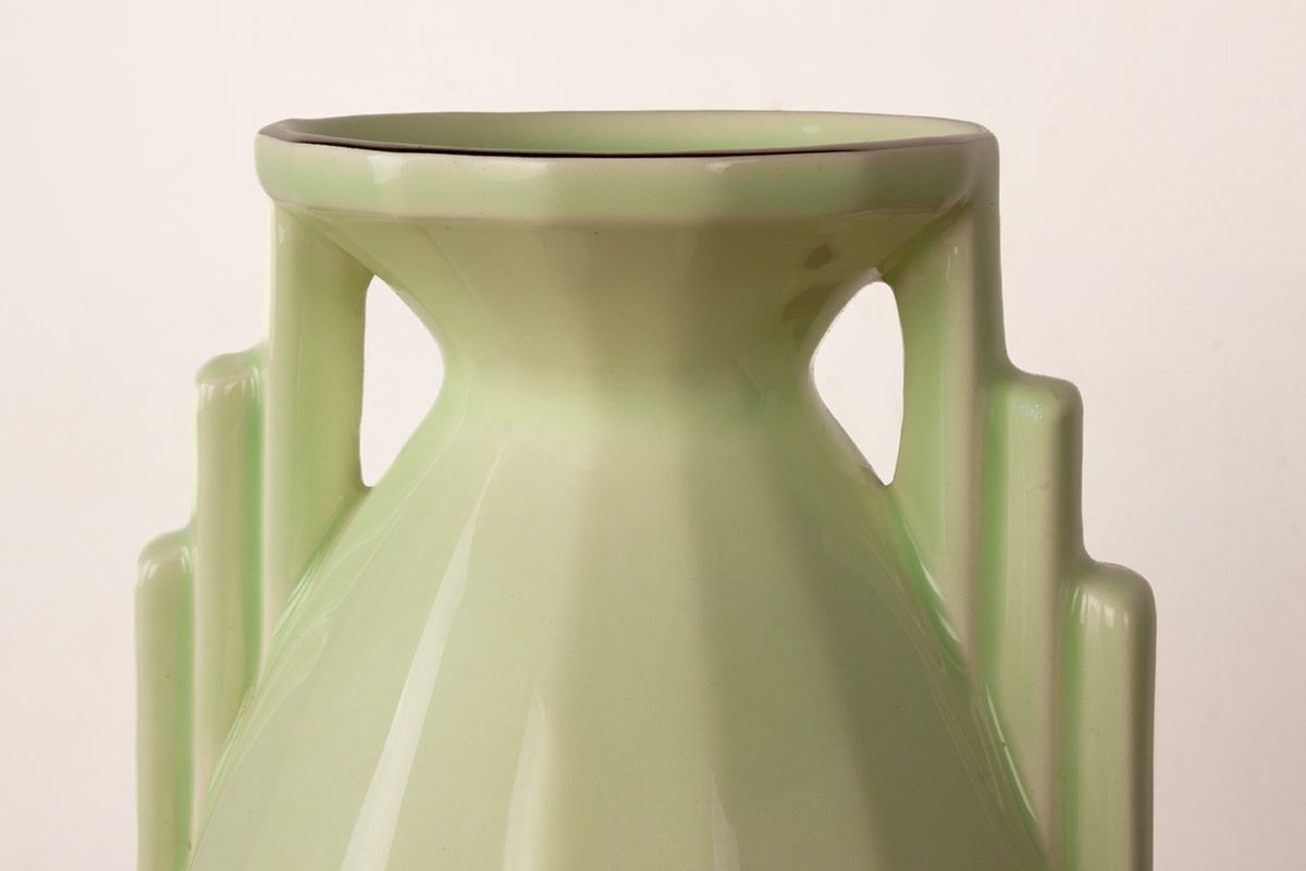 Vase Art déco en faïence fine vert pomme, par la manufacture Digoin Sarreguemines, 1960. photo Décoration