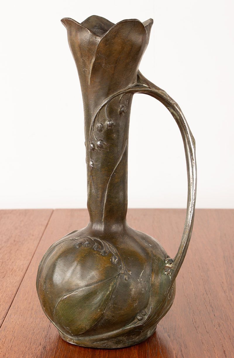Vase Art Nouveau en étain massif, patine bronze, par Louis Chalon, 1910. photo Décoration