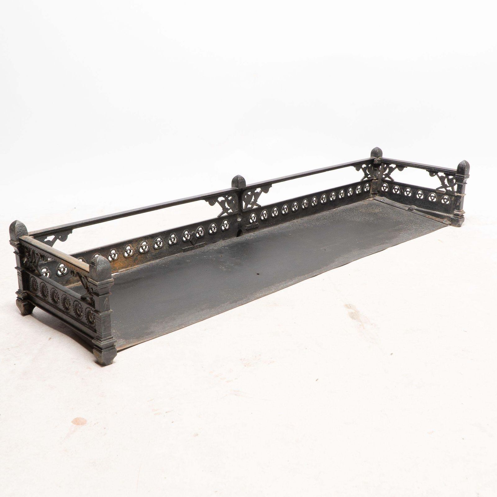 DR Christopher Dresser For Coalbrookdale. An Aesthetic Movement Cast Iron Fender photo vintage