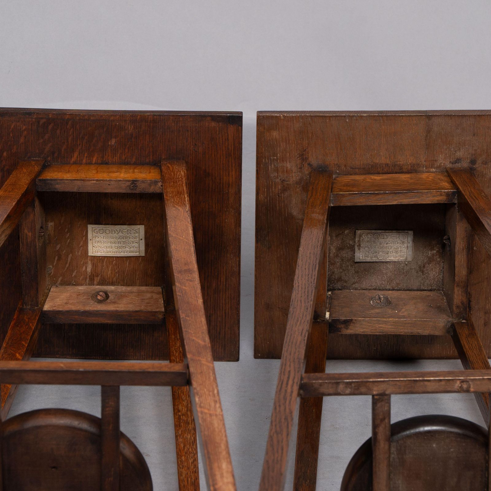 photo vinterior A Rare Pair Of Arts & Crafts Oak Plant Stands With Square Tops And Tapering Legs