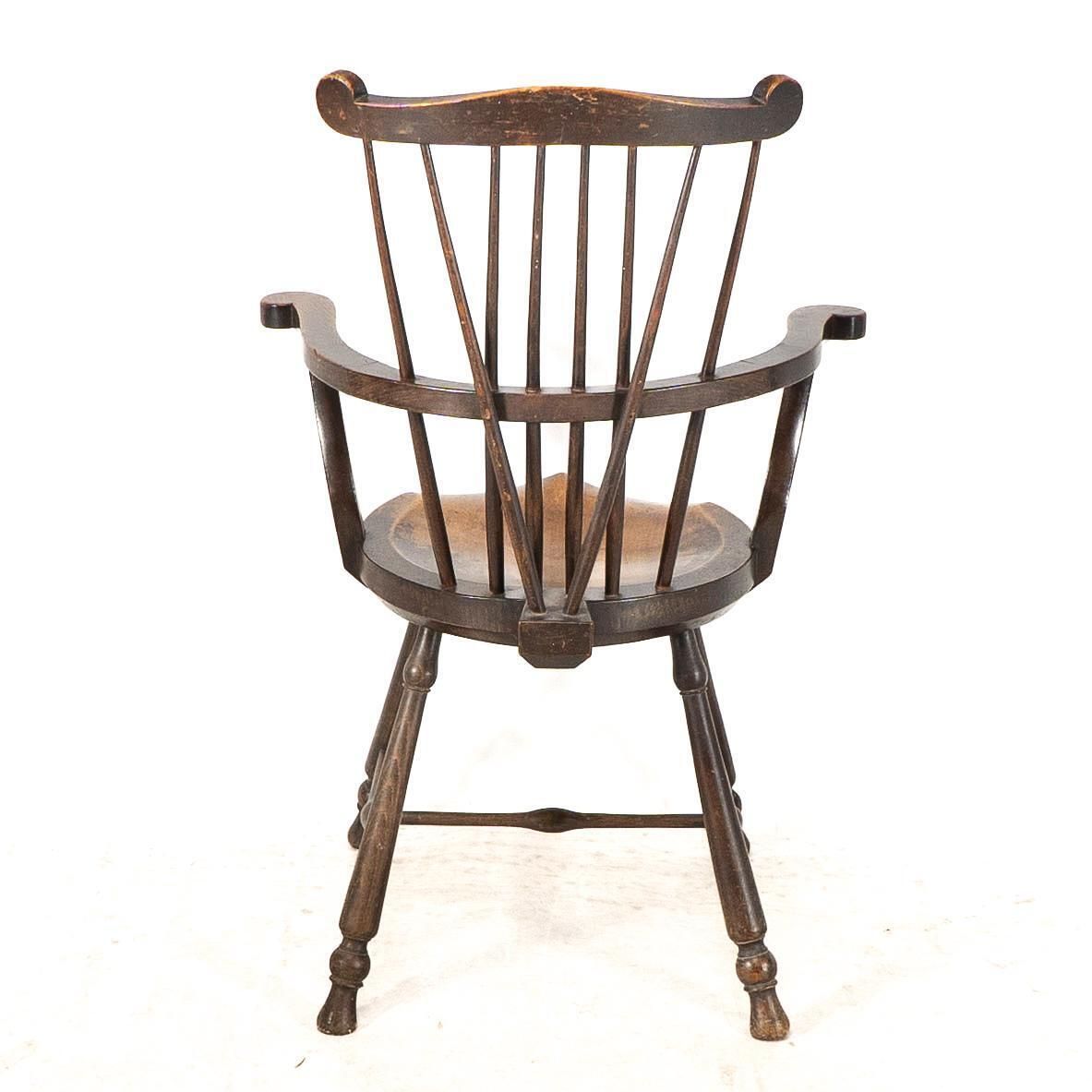 photo vintage Liberty And Co. A Good Quality Windsor Armchair