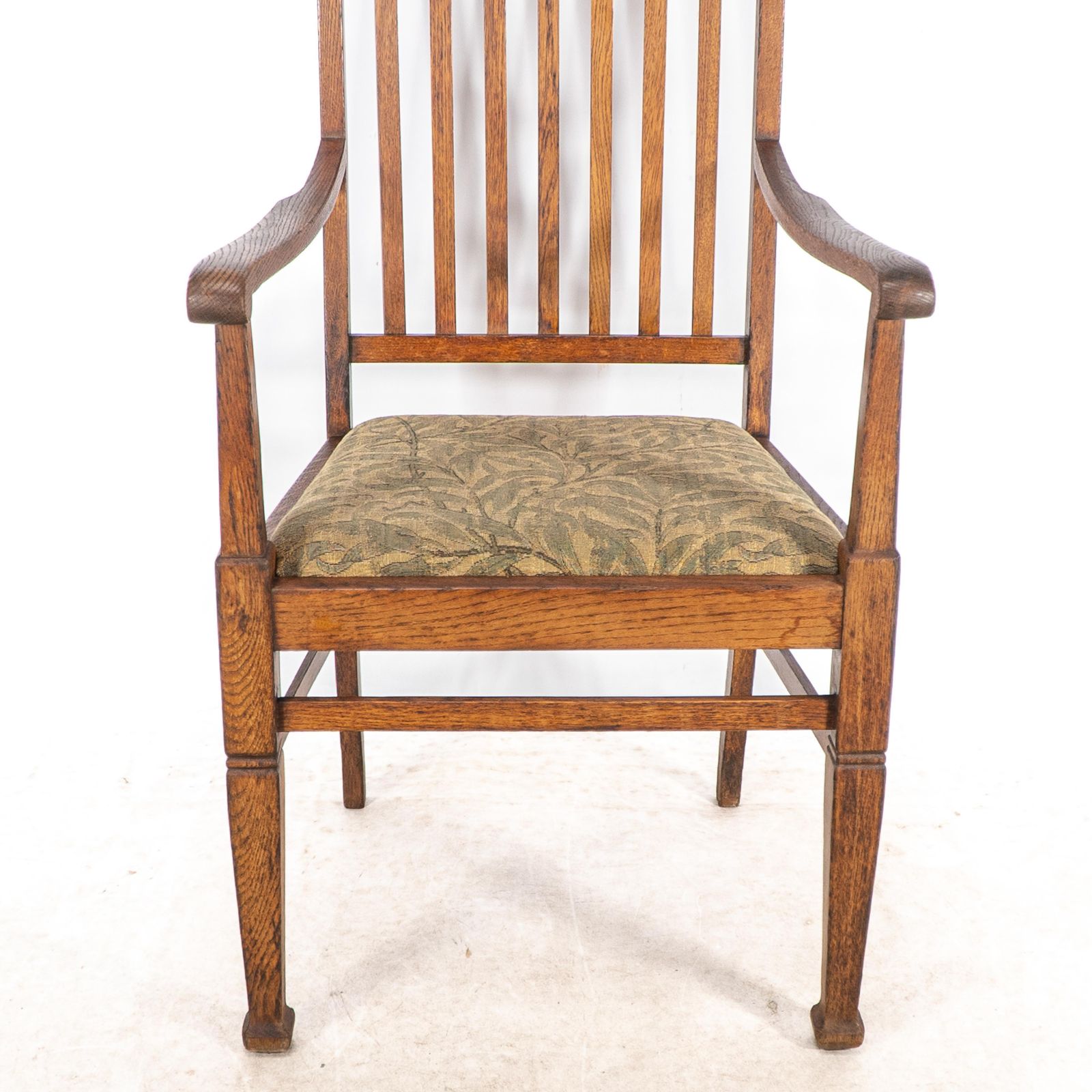 850.0 Shapland And Petter. A Pair Of Arts And Crafts Oak Armchair photo