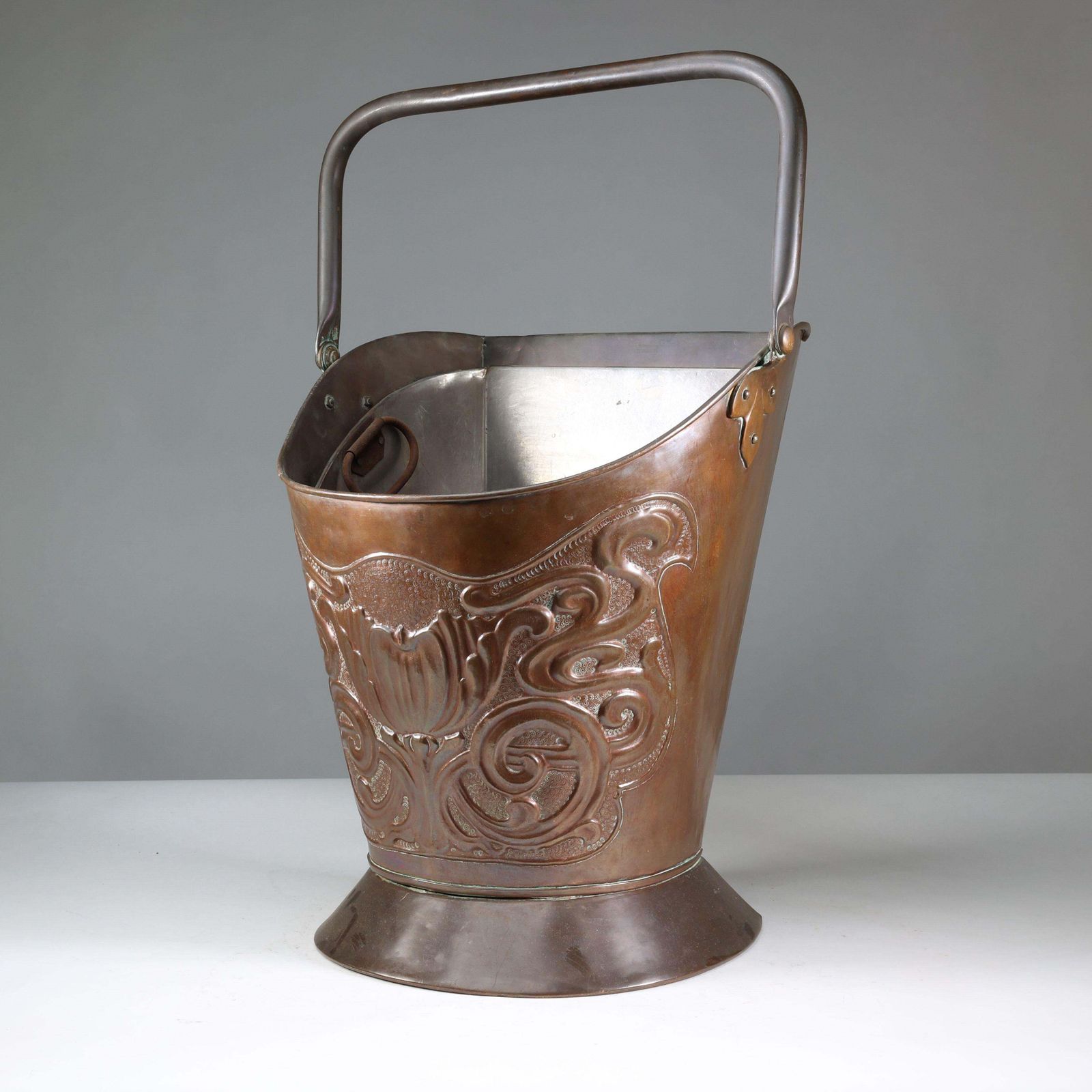 Townshend's Birmingham (Stamped). An Impressive Arts & Crafts Copper Coal Bucket photo 1224.0