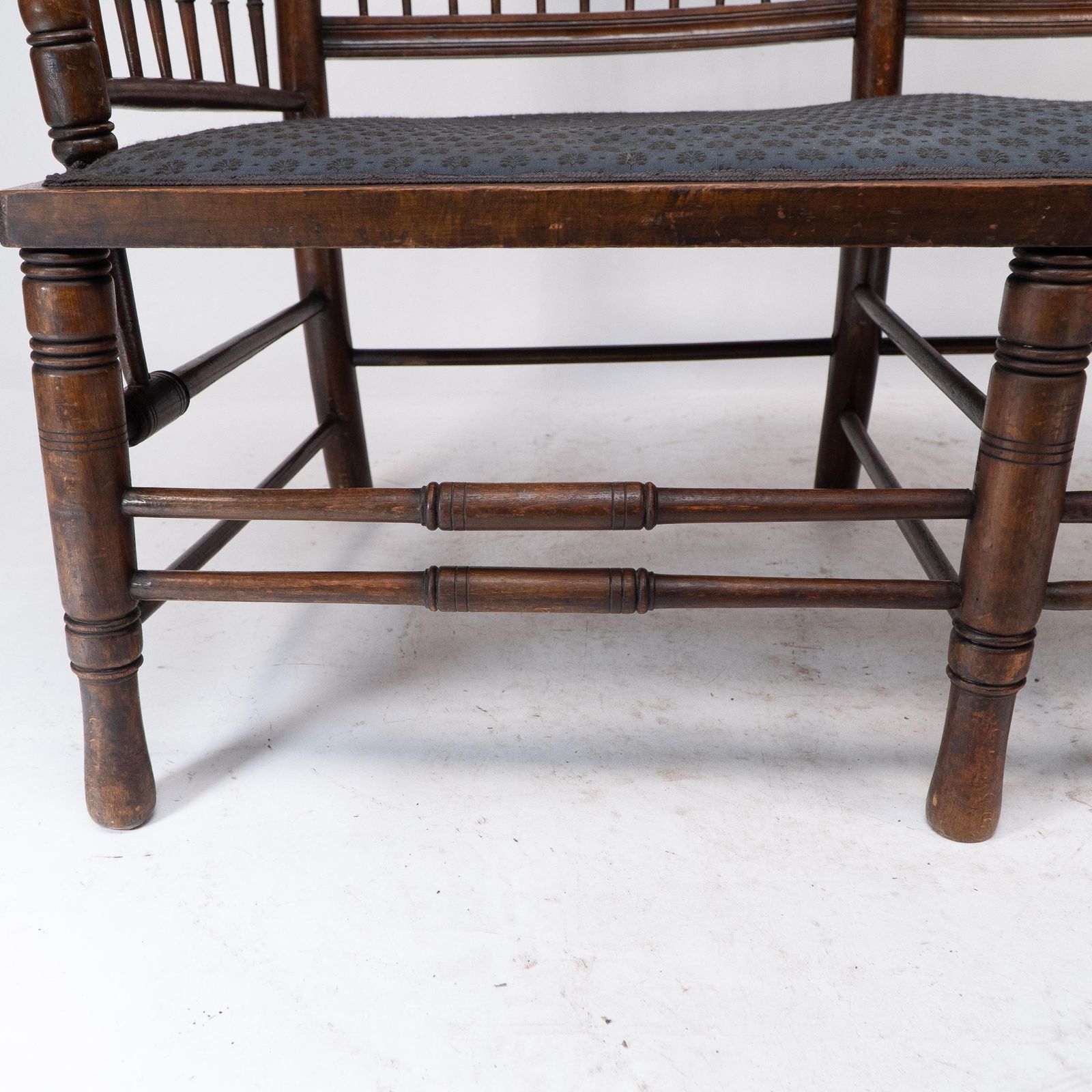photo vintage Bruce Talbert Attri. An Aesthetic Movement Upholstered Love Or Twin Window Seat