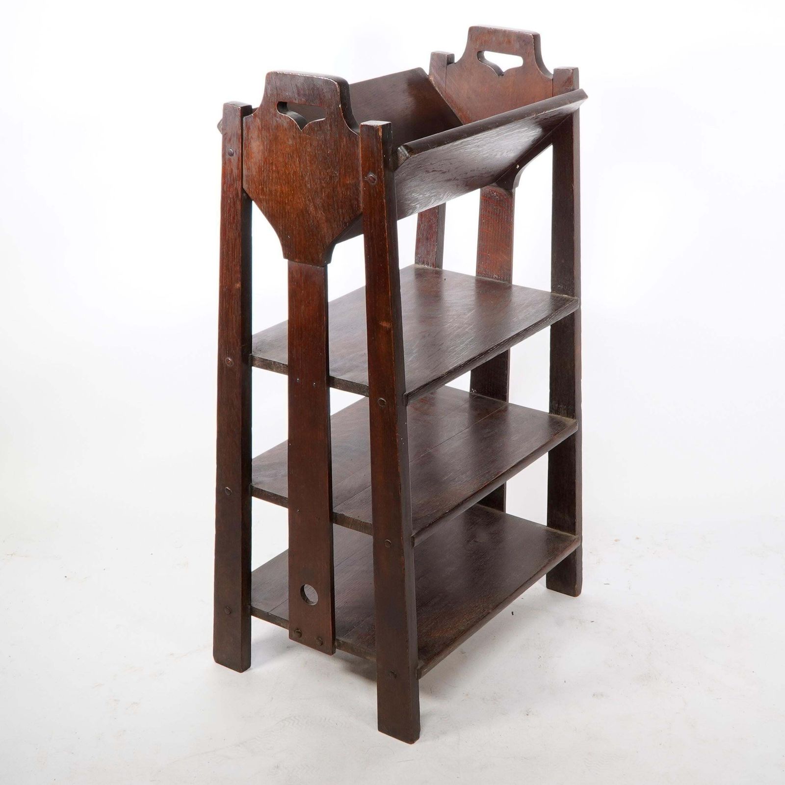 Lakeside Craft Shop. An American Arts And Crafts Oak Bookcase photo Furniture