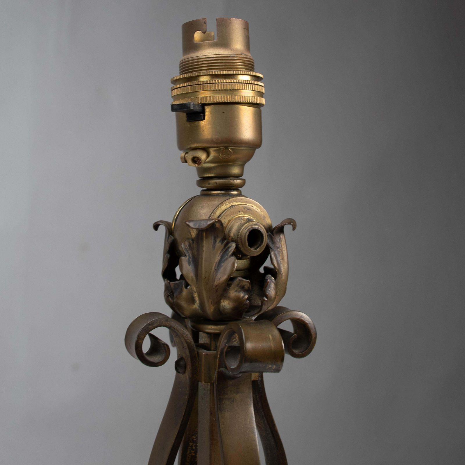 1428.0 A Pair Of Arts And Crafts Brass Table Lamps Or Post Lamps photo