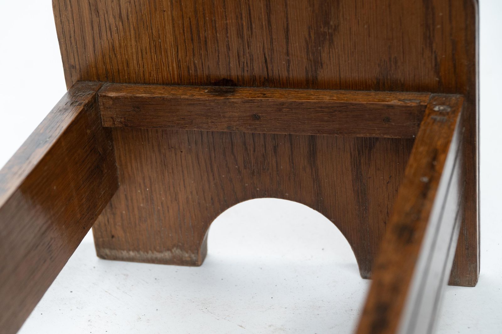 561.0 An Arts And Crafts Oak Umbrella And Walking Stick Stand photo