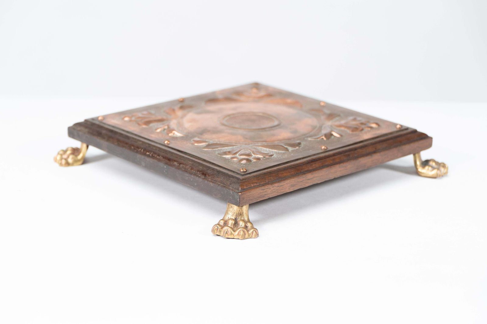 Benham & Froud Attri. An Arts & Crafts Copper And Oak Teapot Stand Or Trivet photo vinterior