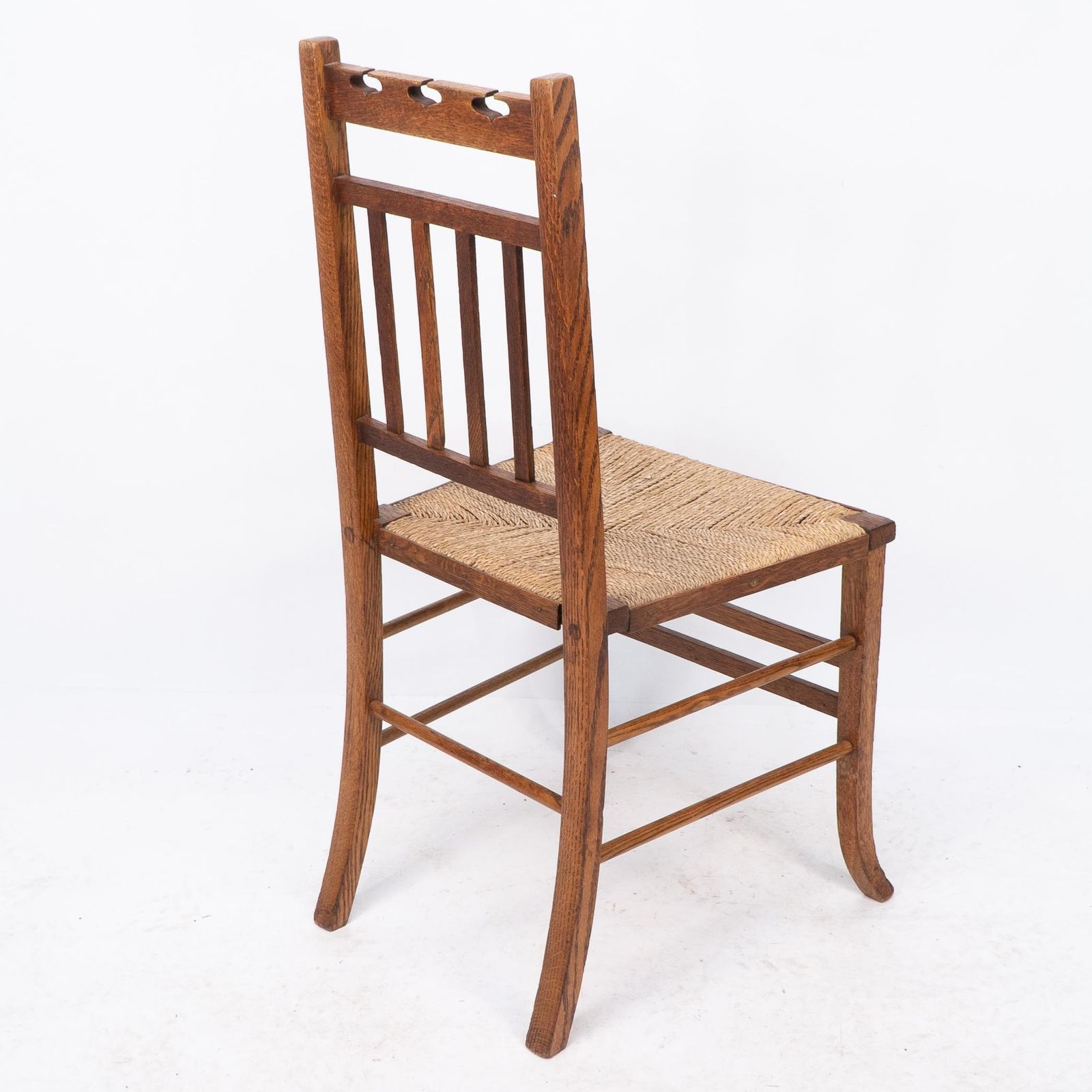 photo vintage E A Taylor Attri For Wylie & Lochhead. An Arts & Crafts Side Or Bedroom Chair