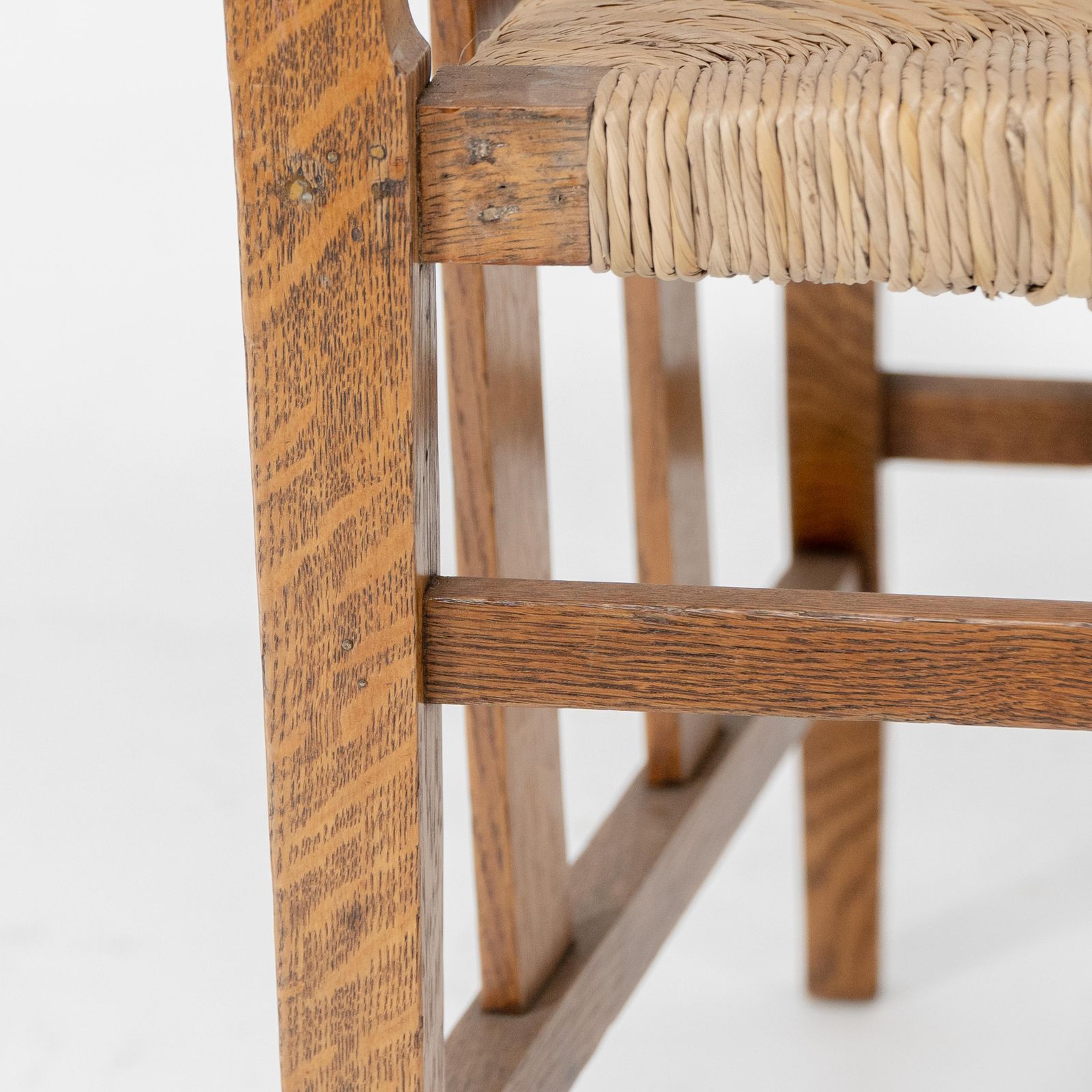 photo vinterior Liberty & Co. An Arts & Crafts Rush Seat Armchair With A Shaped Back