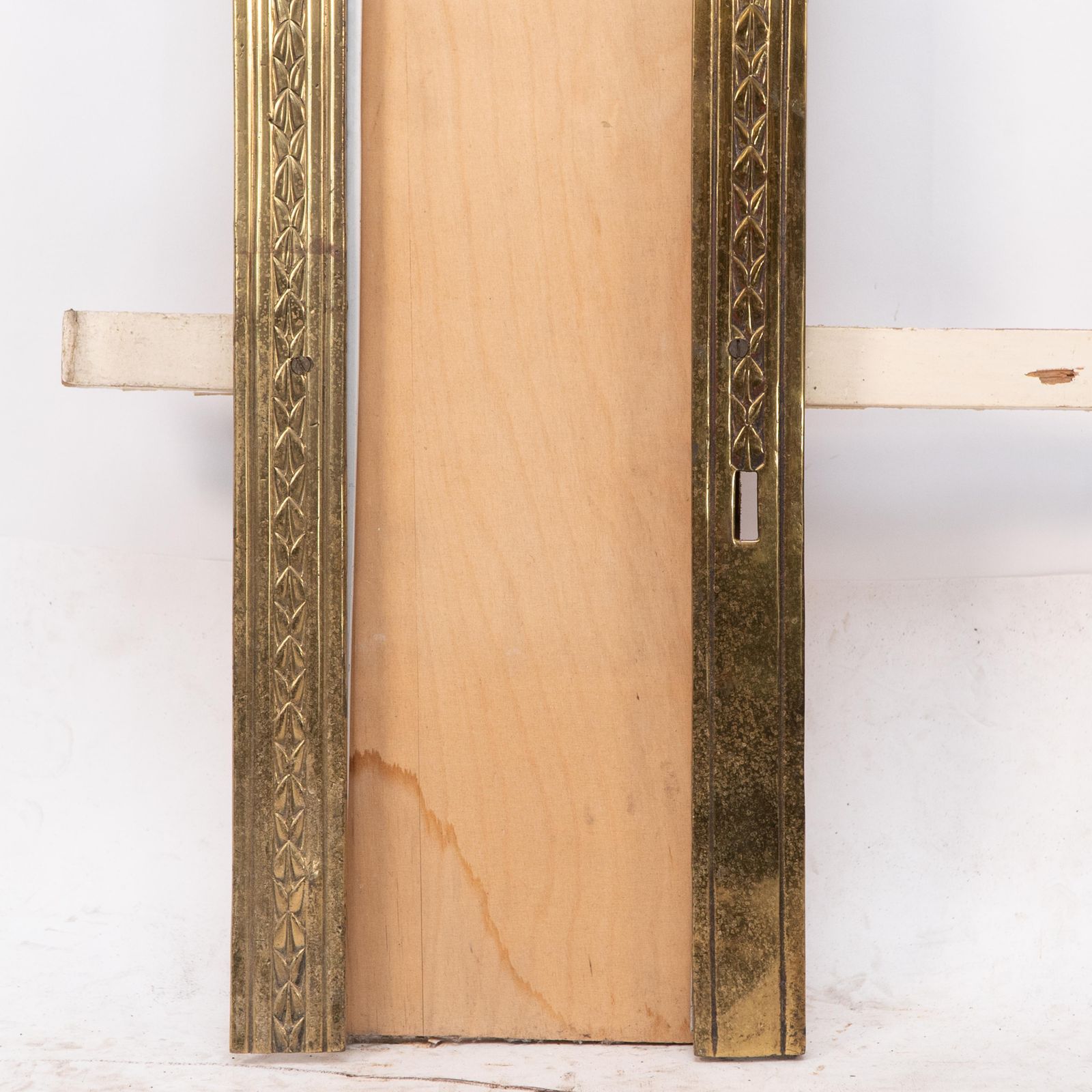 T. Elsley Attri. Aesthetic Movement Brass Fire Insert W. Upper Central Peacock photo vintage