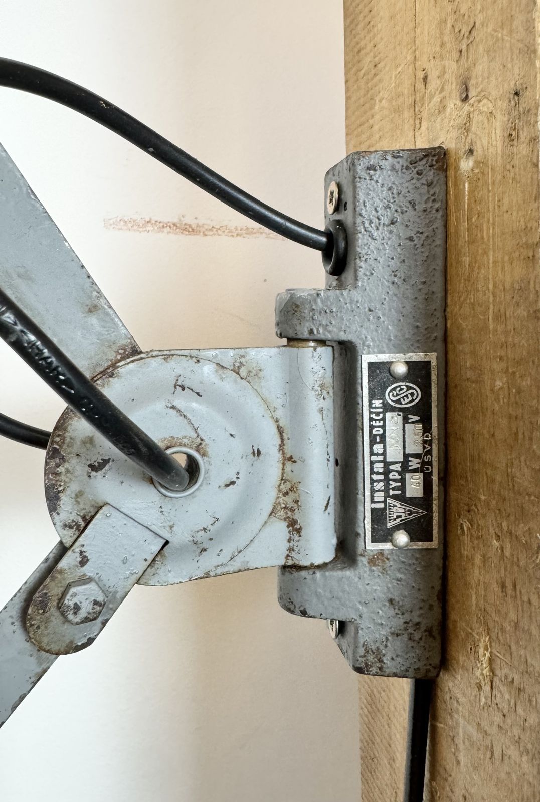 Industrial Grey Scissor Wall Lamp, 1960s photo Lighting