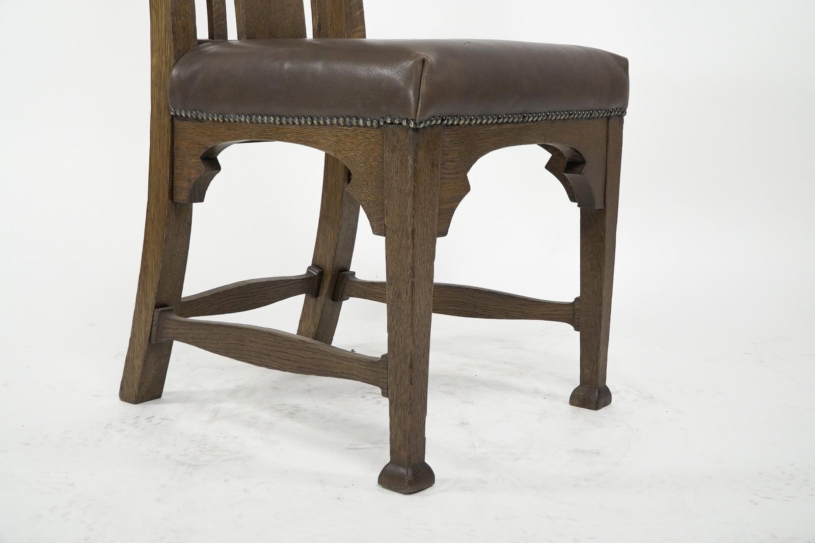 photo furniture Norman & Stacey Attributed. An Arts And Crafts High With Shaped Back Oak Chair