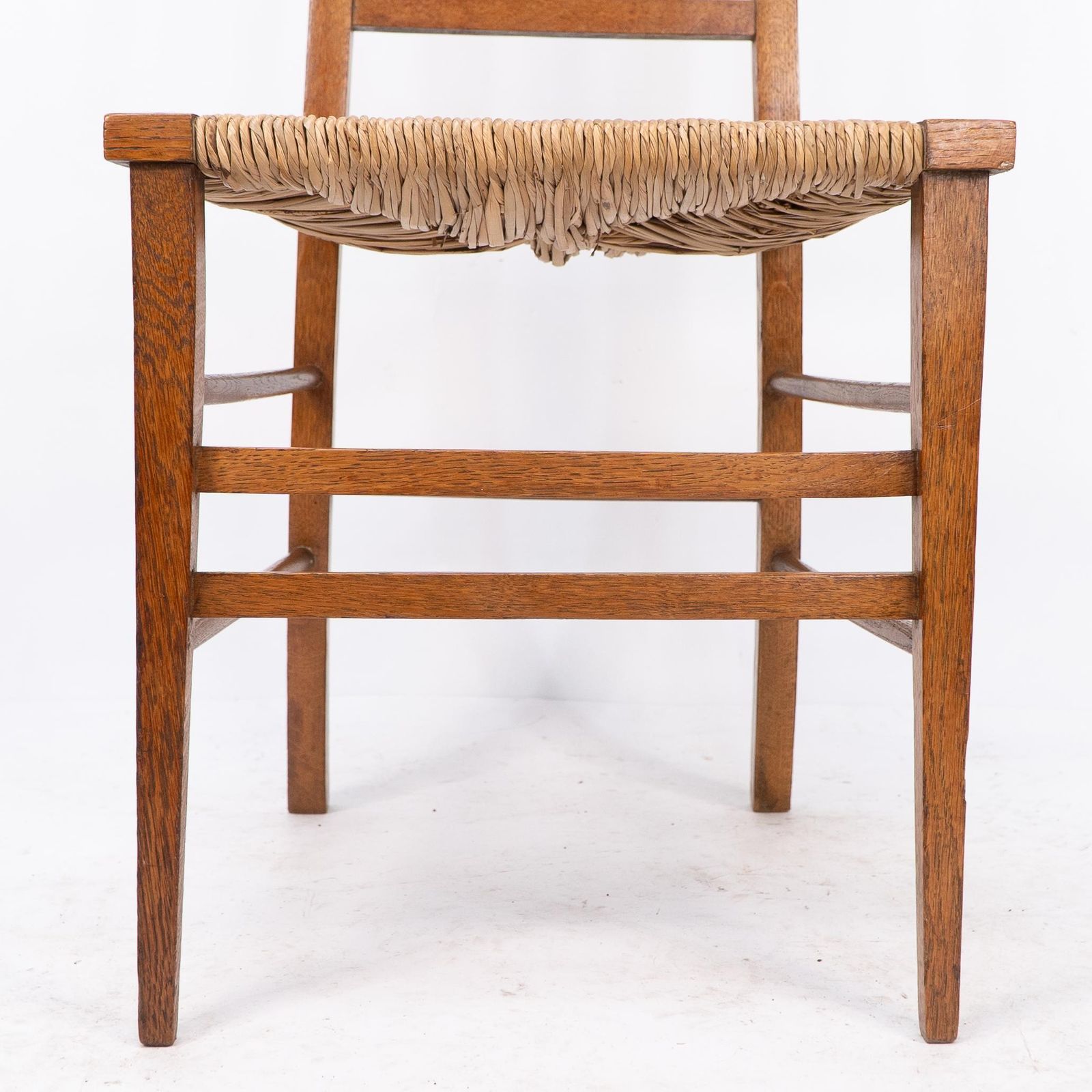photo vinterior E A Taylor Attri For Wylie & Lochhead. A Pair Of Arts & Crafts Side Chairs