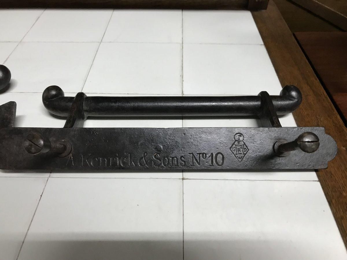 DR C Dresser, Kenrick A Pair Of Aesthetic Movement Cast Iron Torii Style Handles photo 2856.0