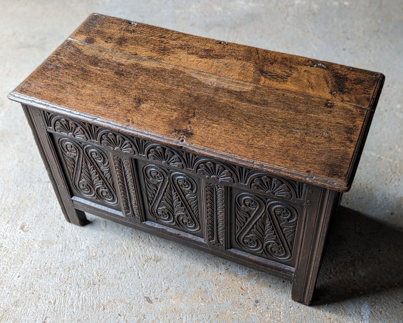 Antique Oak Coffer / Chest (Delivery Available) Mid 17thc photo for sale