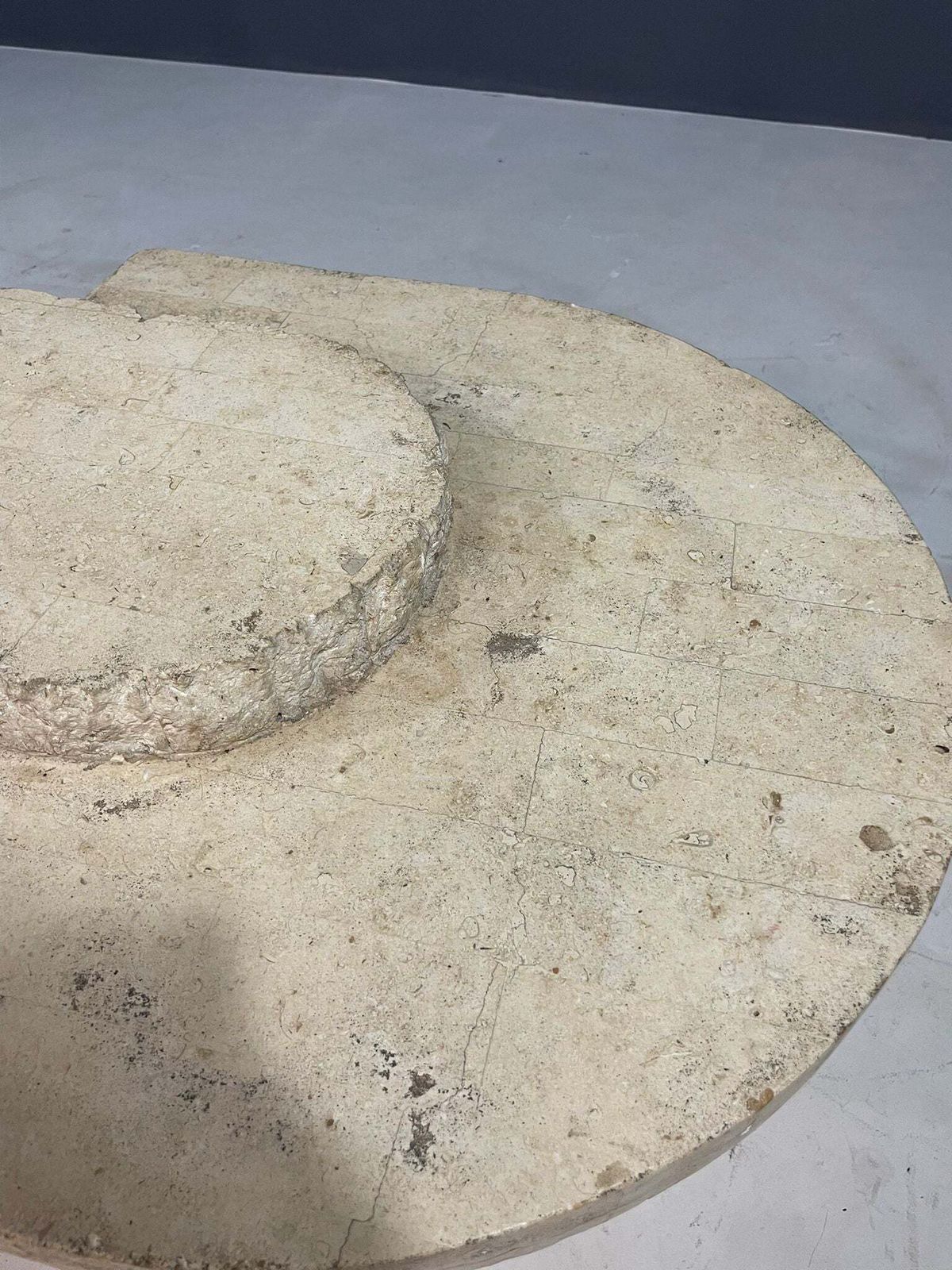 Mactan/Fossil Stone Coffee Table, Magnussen Ponte, 1980s photo vinterior