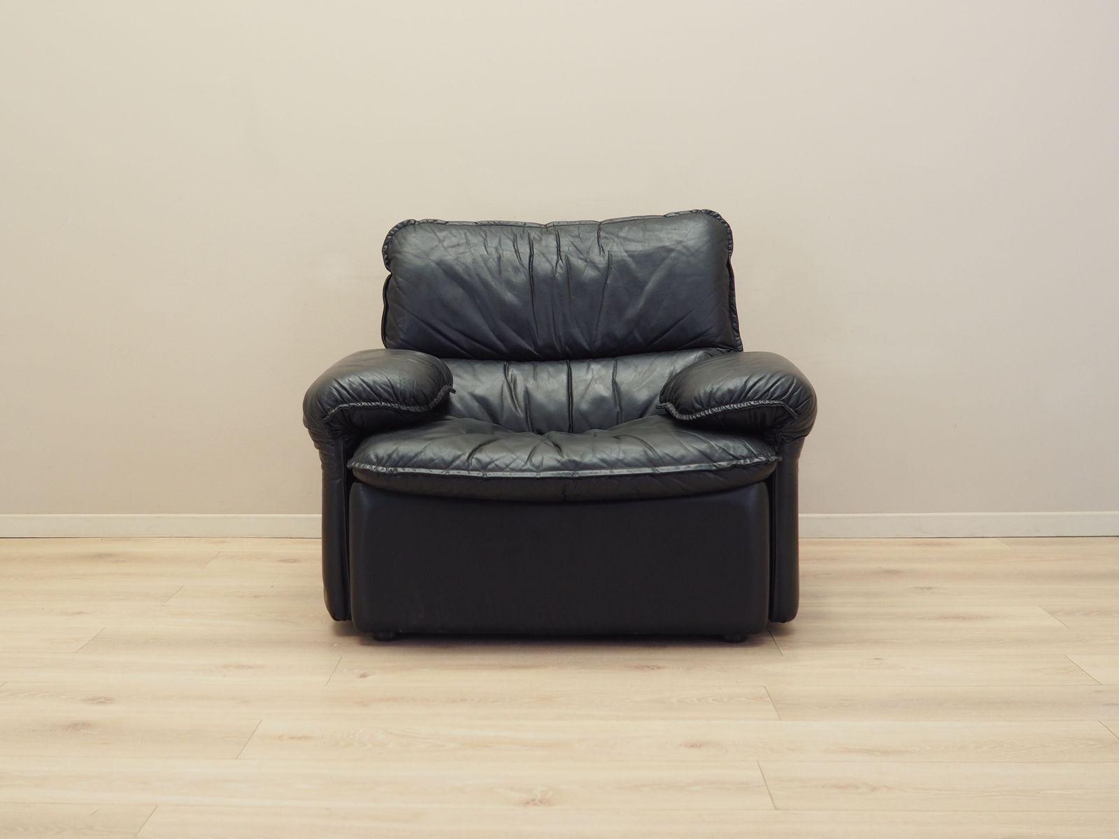 Lounge Chair Italian Design 1970s Production Italy photo furniture