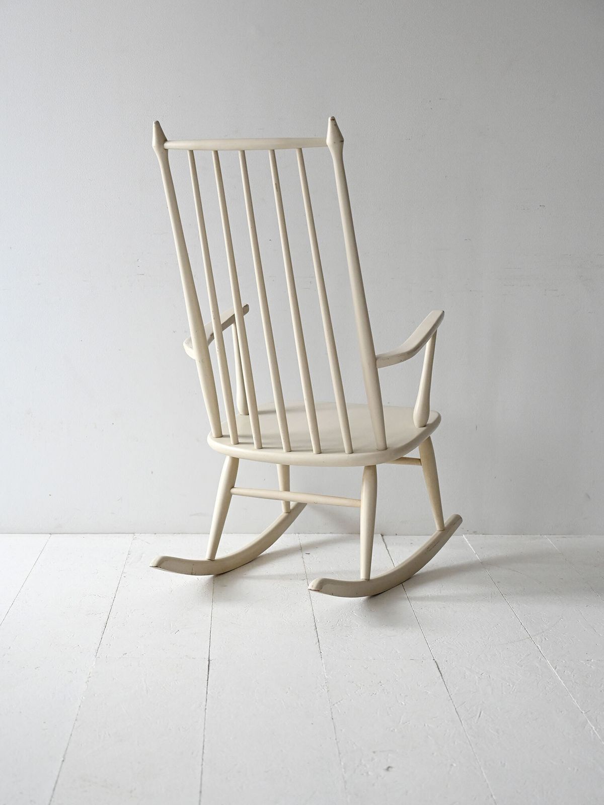 Vintage Scandinavian Rocking Chair In White Lacquered Wood photo for sale