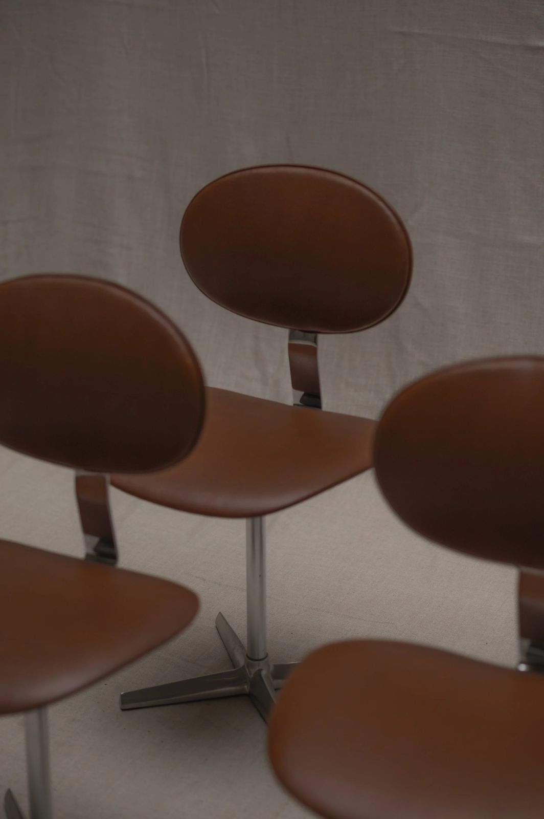 photo furniture Dining Chair Set By Beaufort   Belgium 1969