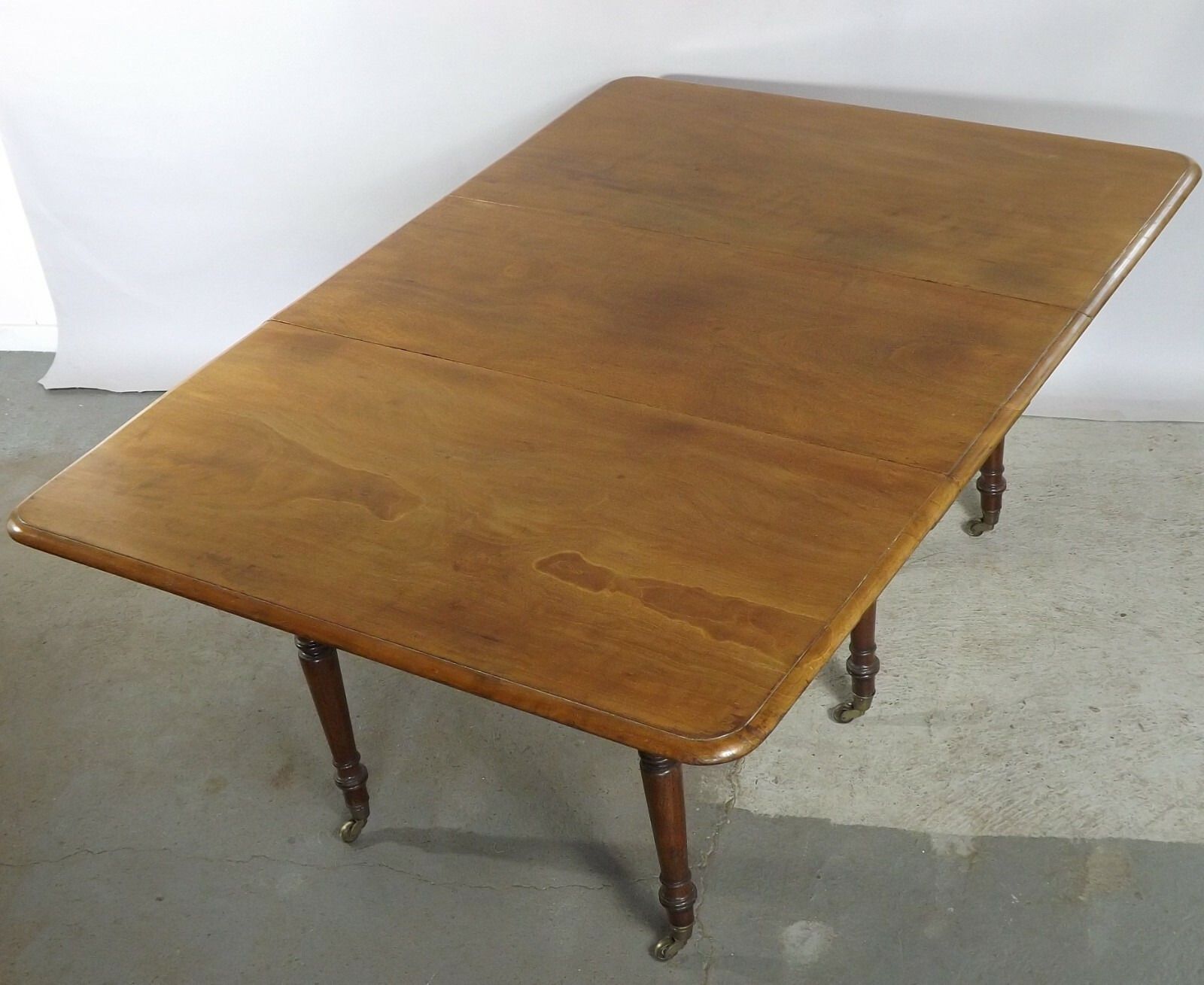 photo furniture Dining Table Mahogany Early 19thc Antique