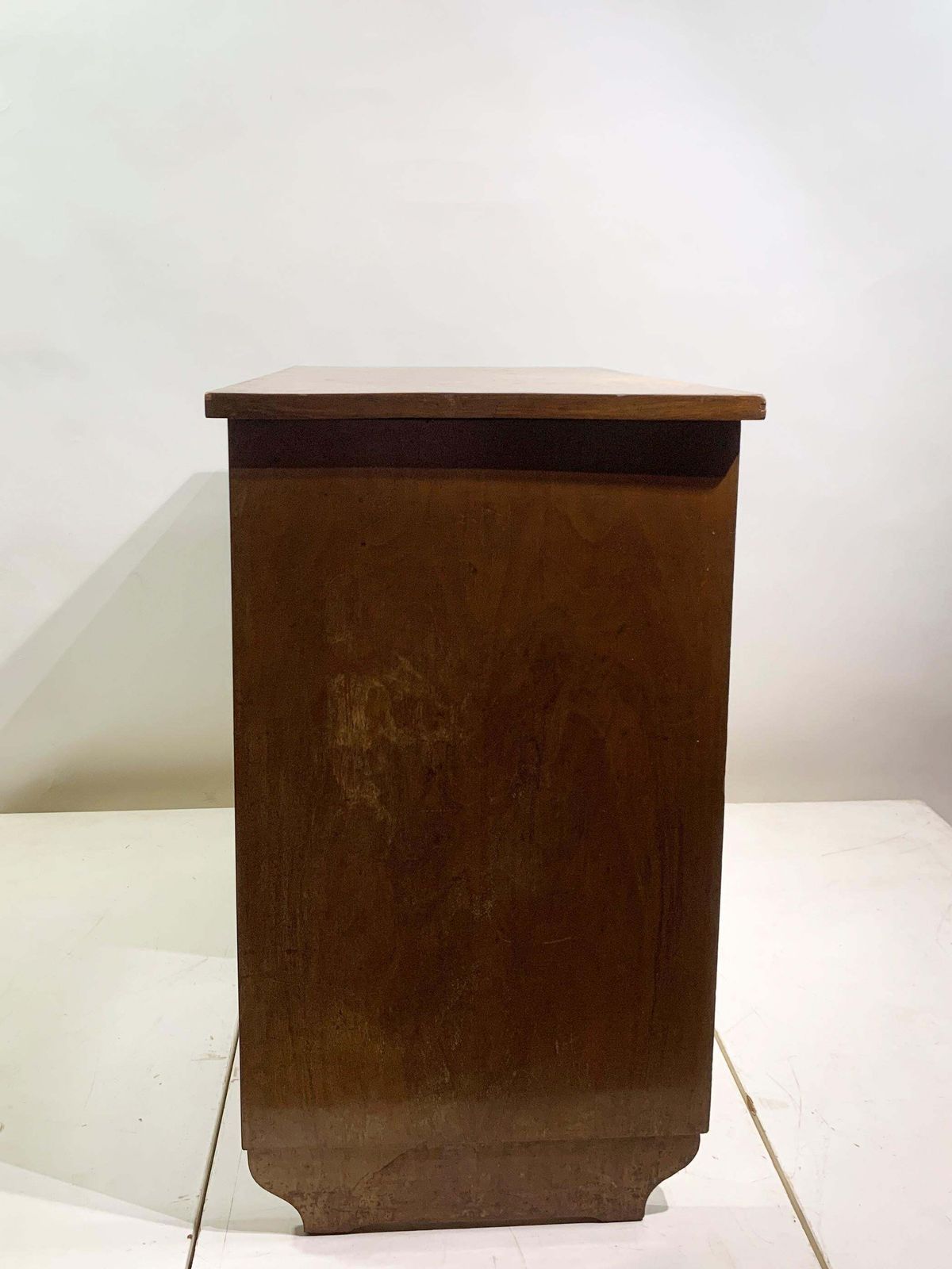 Mid 20th Century Figured Wood Desk In Walnut With Five Drawers, Circa 1940 photo for sale