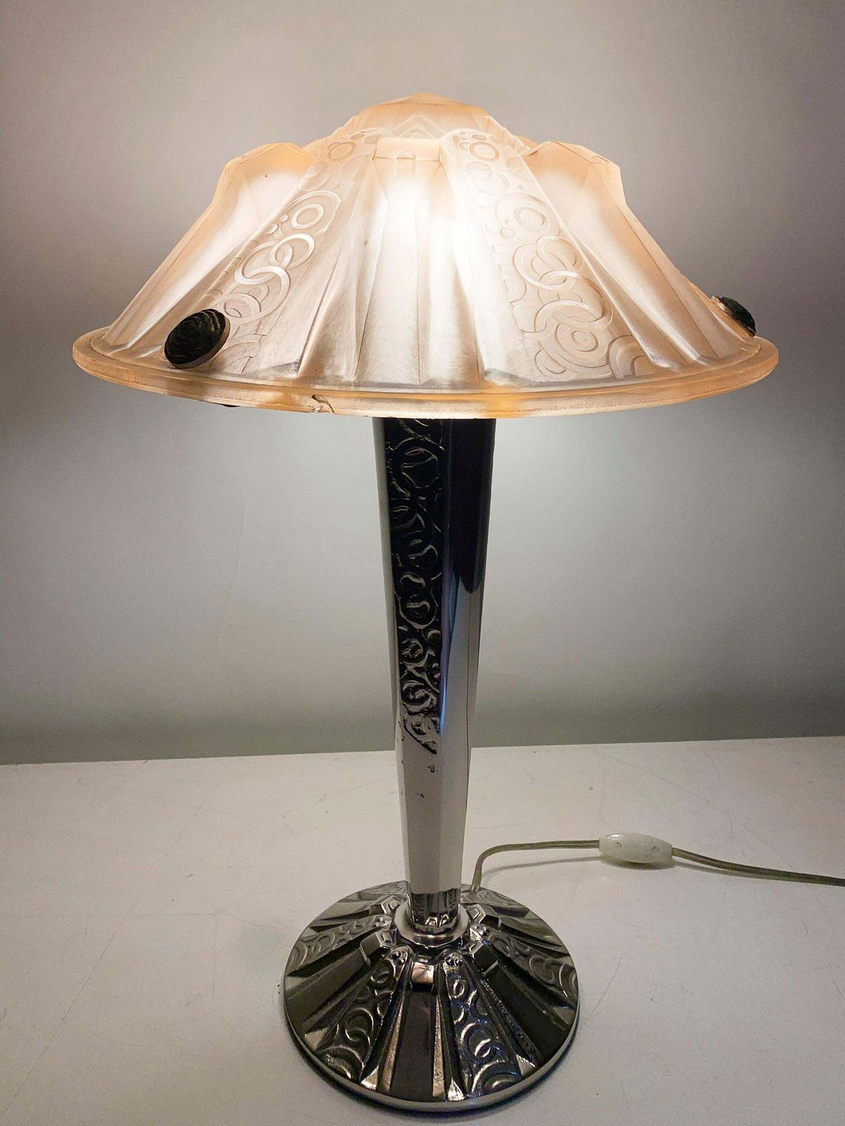 2497.0 Art Deco Table Lamp In Pink Press Molded Glass Signed "Muller Frères Luneville" photo
