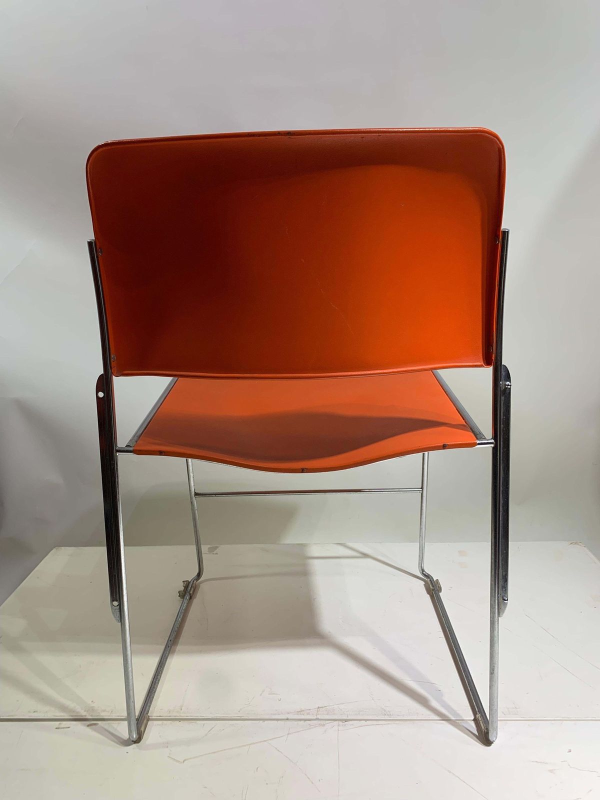 Set Of 6 Stackable 40/4, Red/Orange Chairs By David Rowland   Gf Business photo vinterior