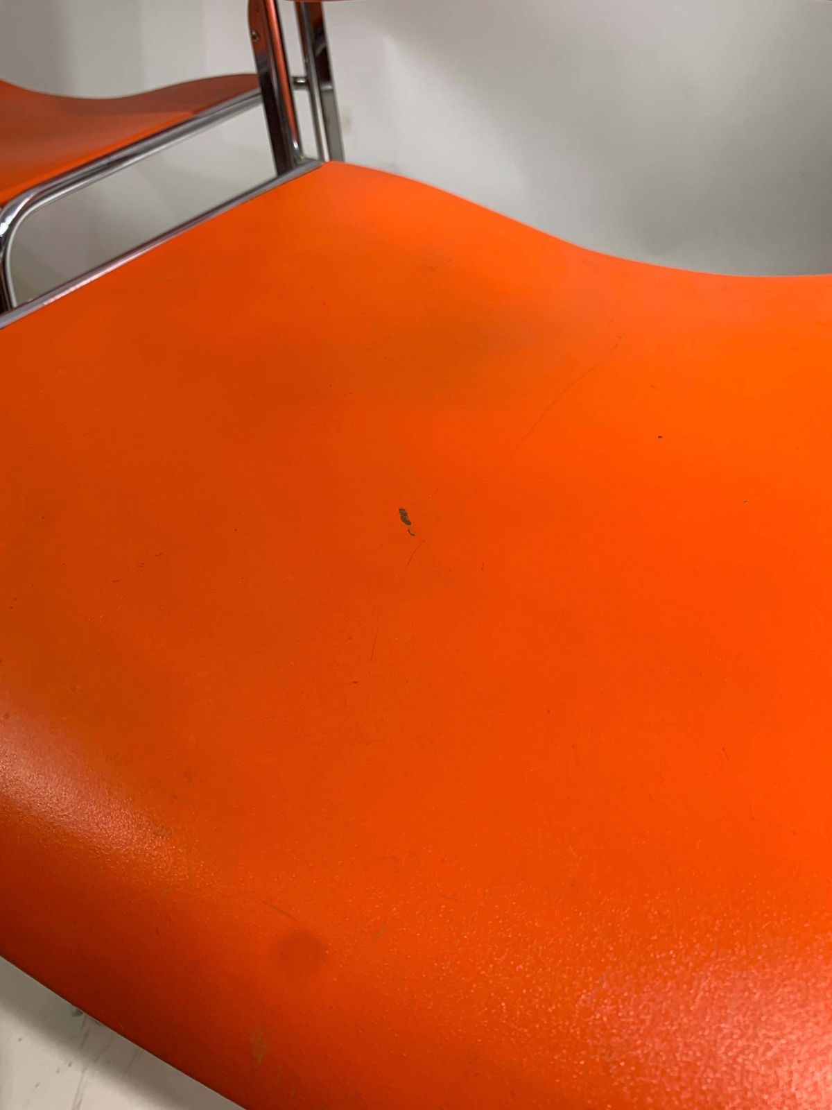 photo vinterior Set Of 6 Stackable 40/4, Red/Orange Chairs By David Rowland   Gf Business