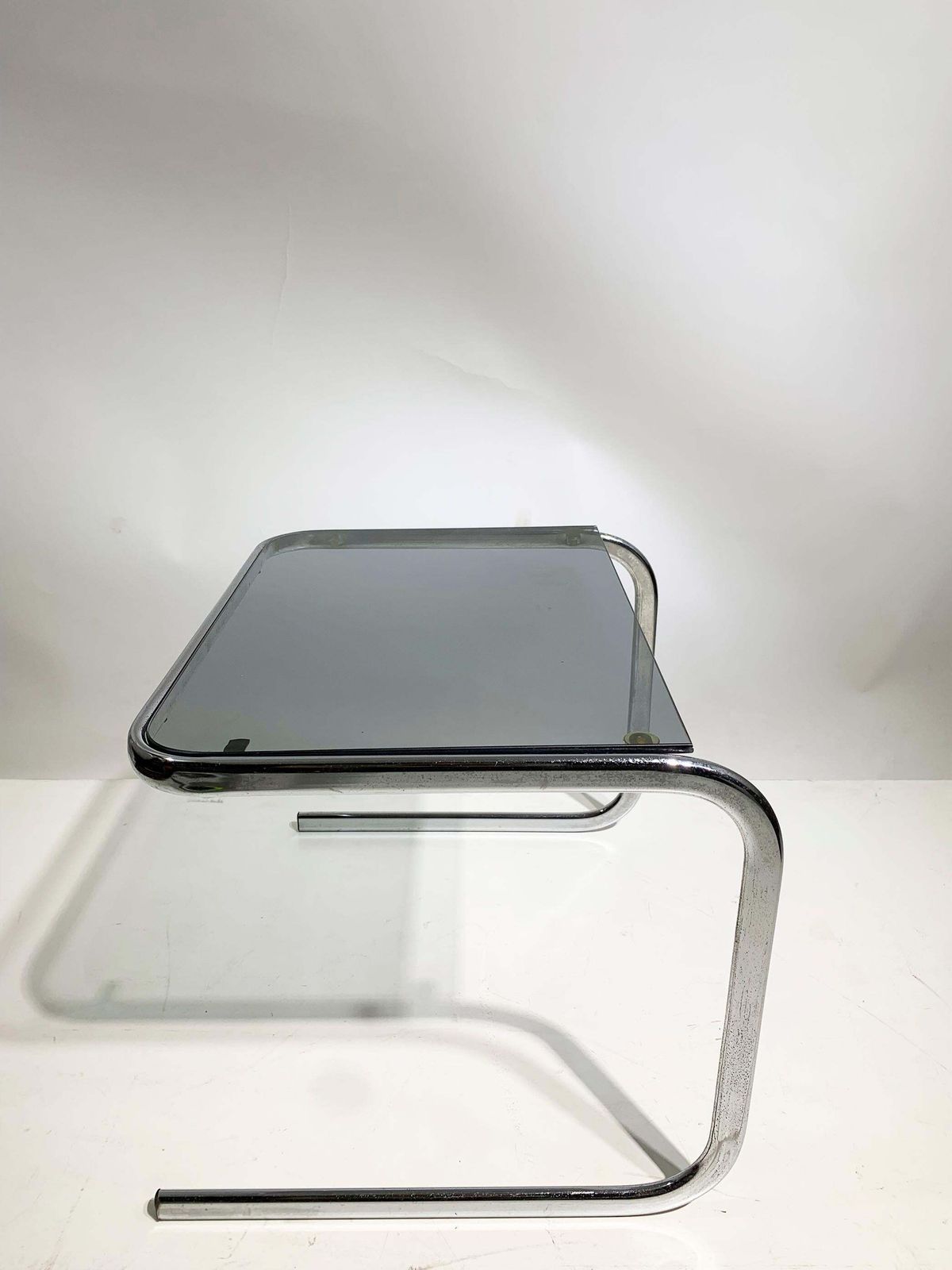 Set Of 3 Late 20th Century Nesting Side Tables In Chrome And Smoked Glass photo vintage