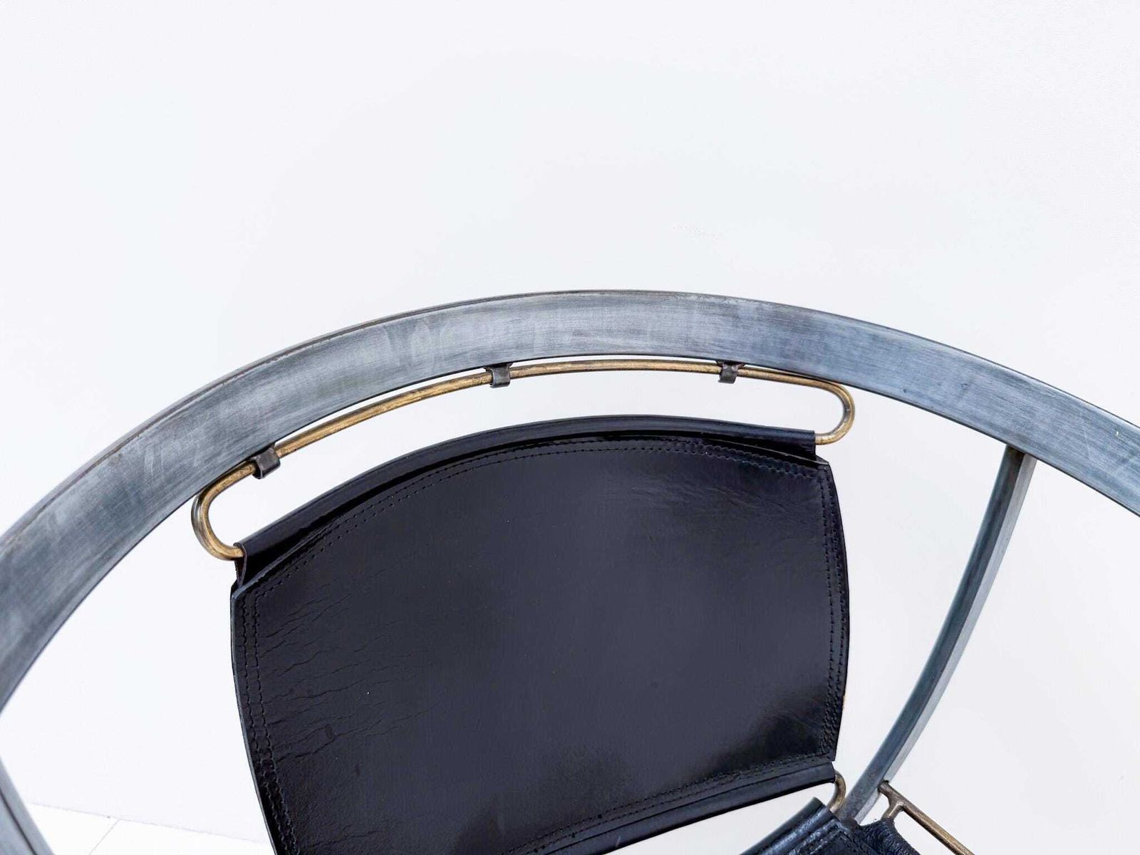 photo for sale Alberto Orlandi Pompei Armchair In Steel, Bronze And Black Leather
