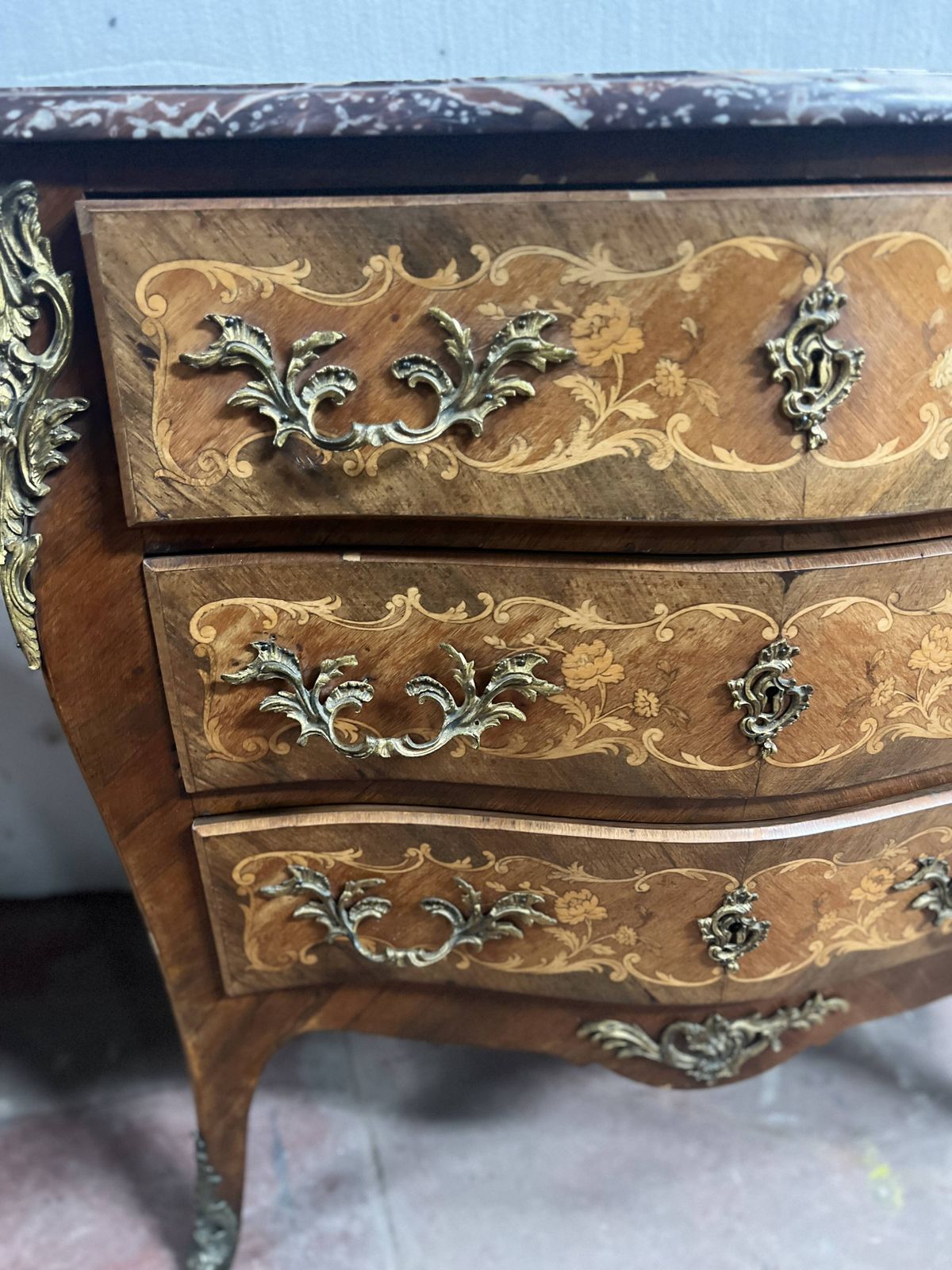 Louis XV Style Chest Of Drawers With Marquetry On All Sides, 20th Century photo for sale