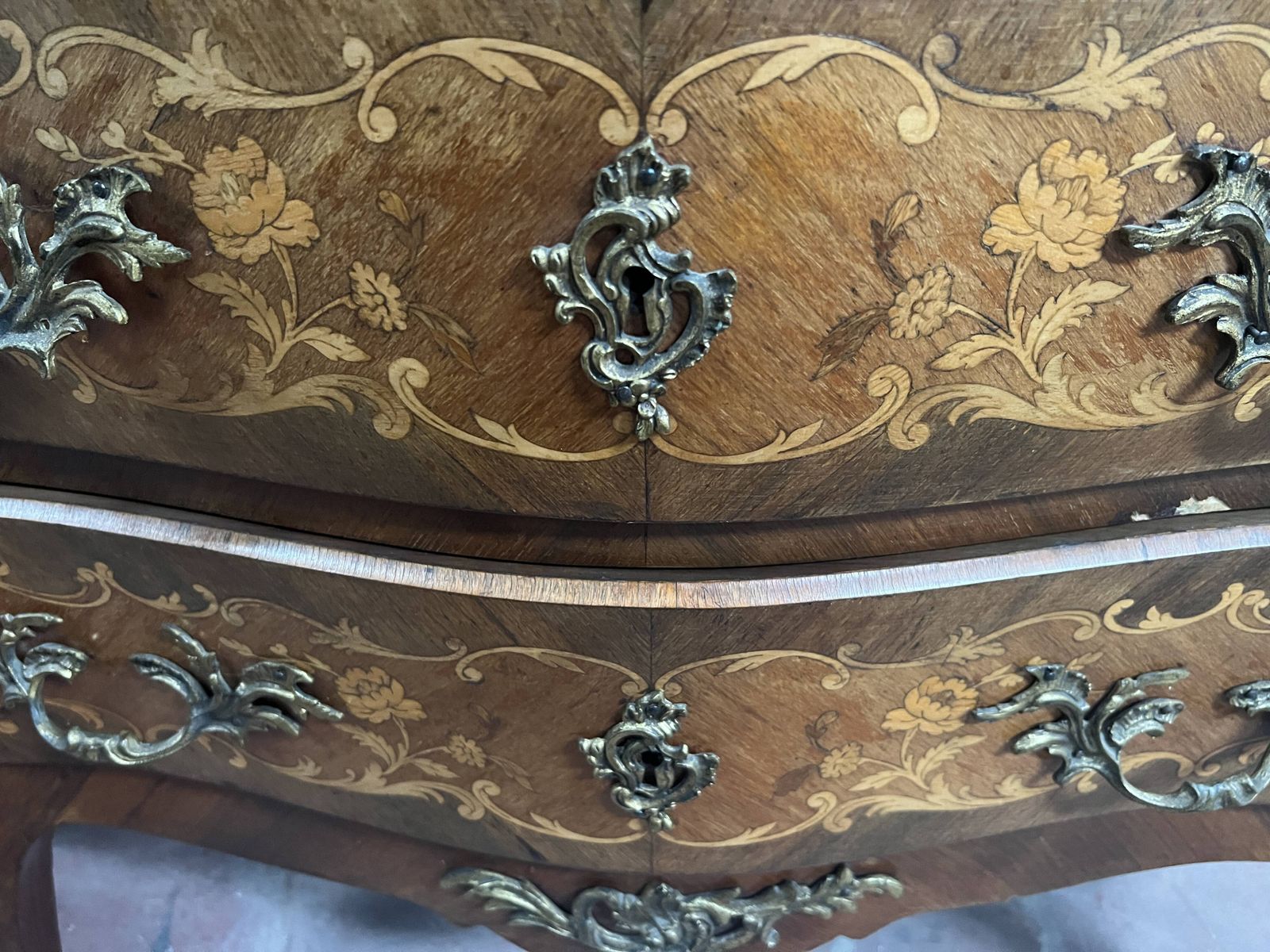 Louis XV Style Chest Of Drawers With Marquetry On All Sides, 20th Century photo vintage