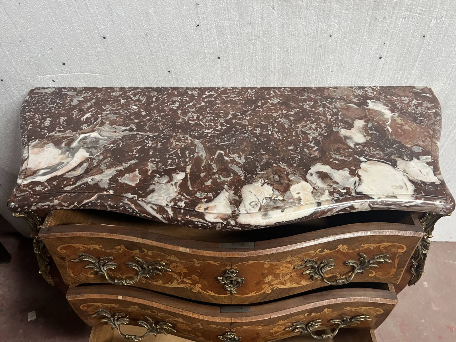 947.325 Louis XV Style Chest Of Drawers With Marquetry On All Sides, 20th Century photo