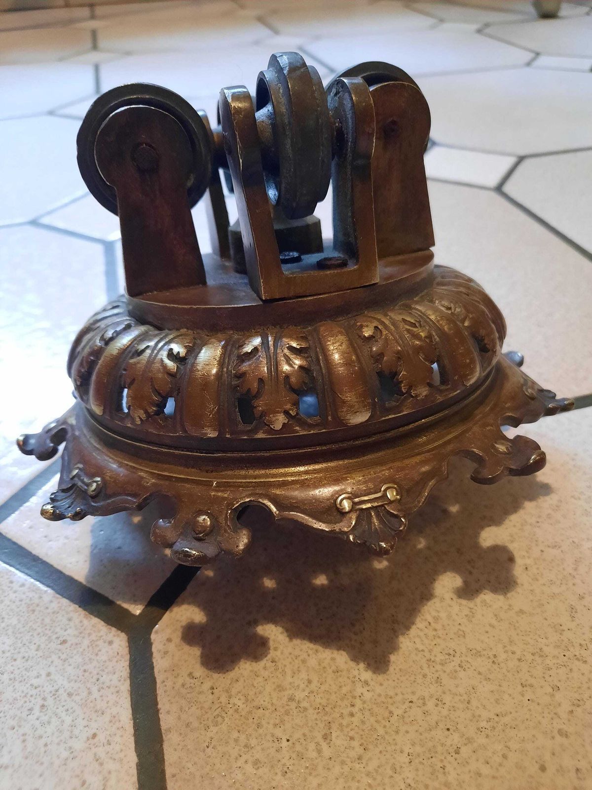 Bronze Ceiling Pulley Chandeliers Antique Chateau French Chandelier Lighting Interior Decor Quality 2.2kg photo Lighting