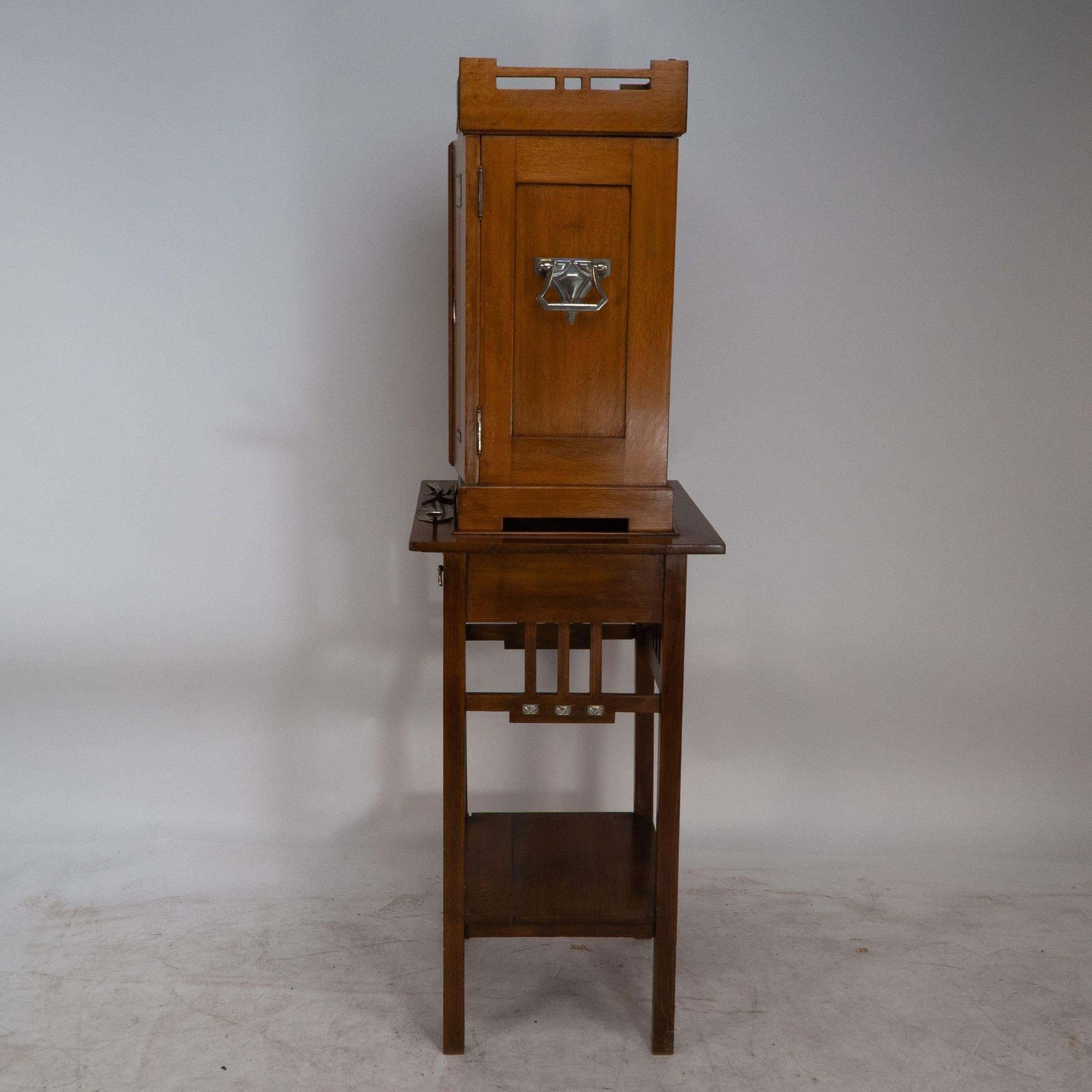 Wmf. A 12 Person Cutlery Service In Original Stylized Secessionist Oak Cabinet photo vinterior
