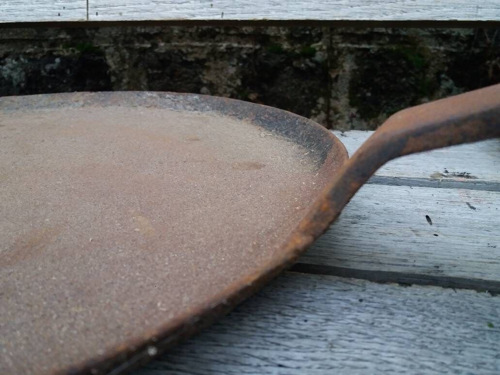 201.0 Large Antique Iron Frying Pan: Hand Forged Open Fire Skillet photo