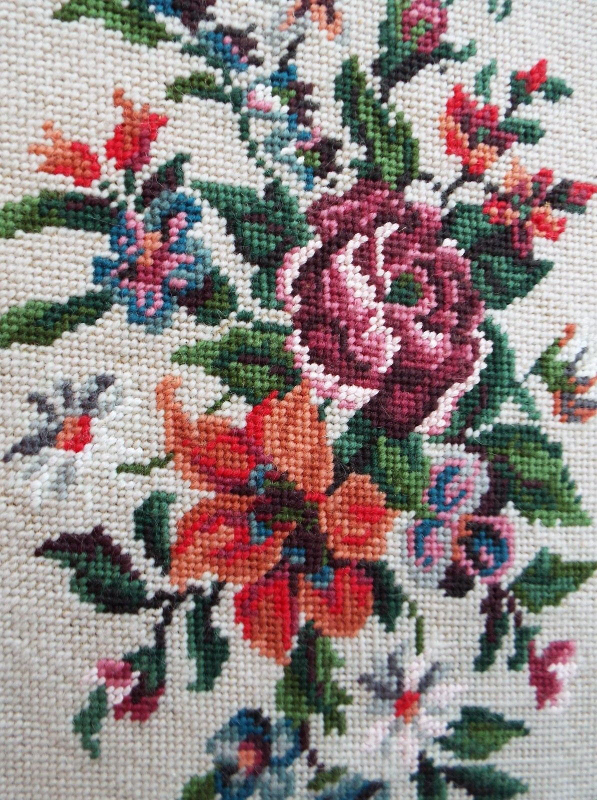 Vintage  Wool Tapestry  Needlepoint Picture Floral Dark Red Rose Framed Large photo 79.0