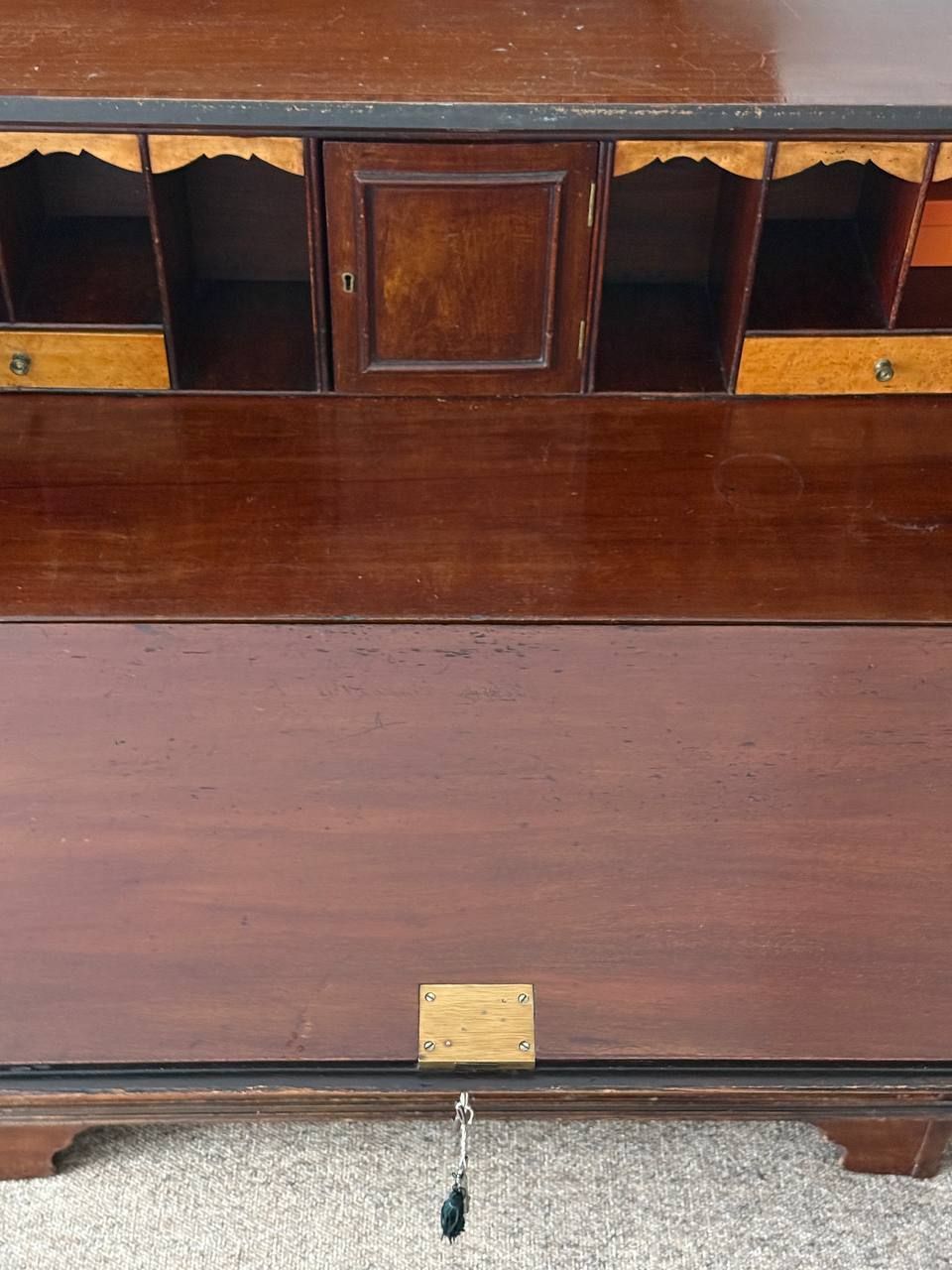 Victorian Secretaire Of Mahogany Wood, Inlaid photo vinterior
