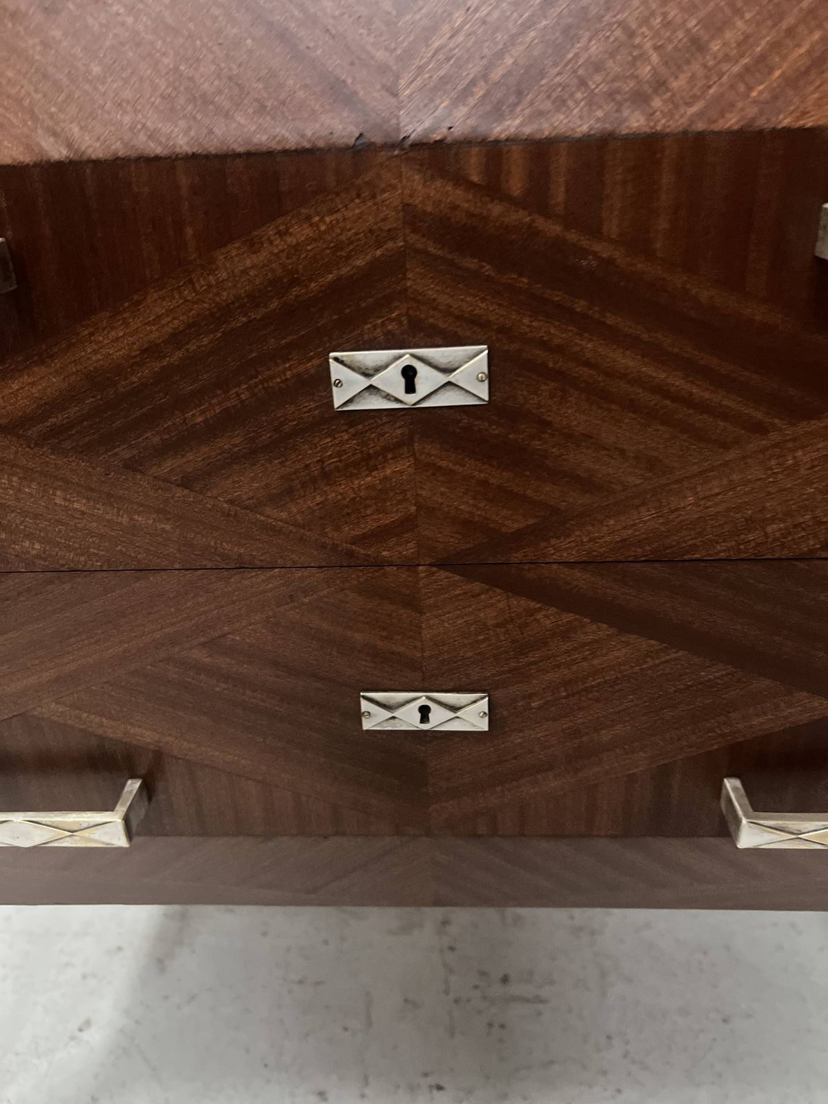 Furniture Art Deco Chest Of Drawers With Cut Sides In Mahogany Veneer, 20th Century photo
