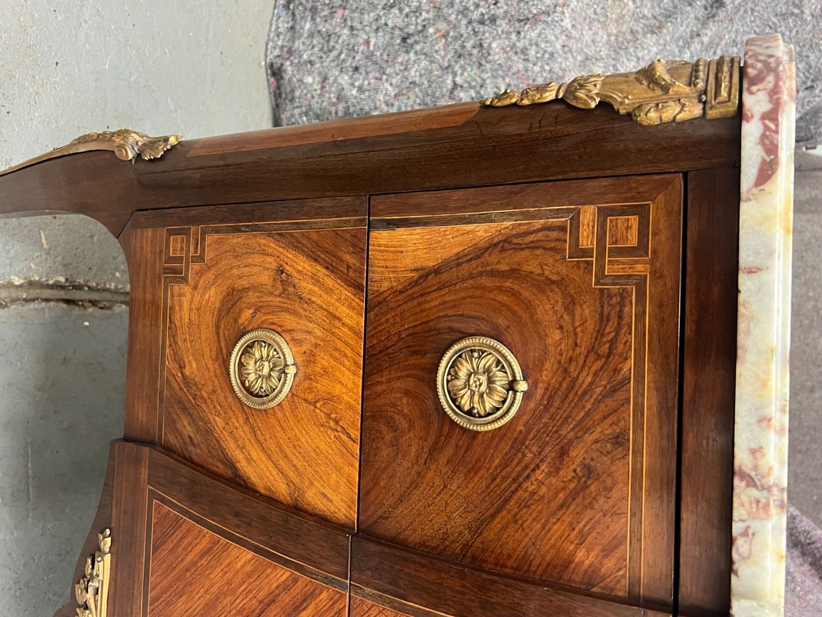 photo vinterior Superb 19th.C. French Commode Chest Of Drawers
