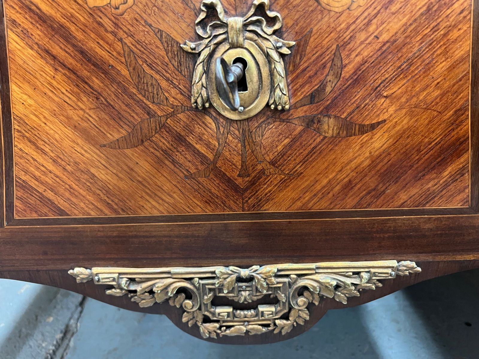 photo buy Superb 19th.C. French Commode Chest Of Drawers