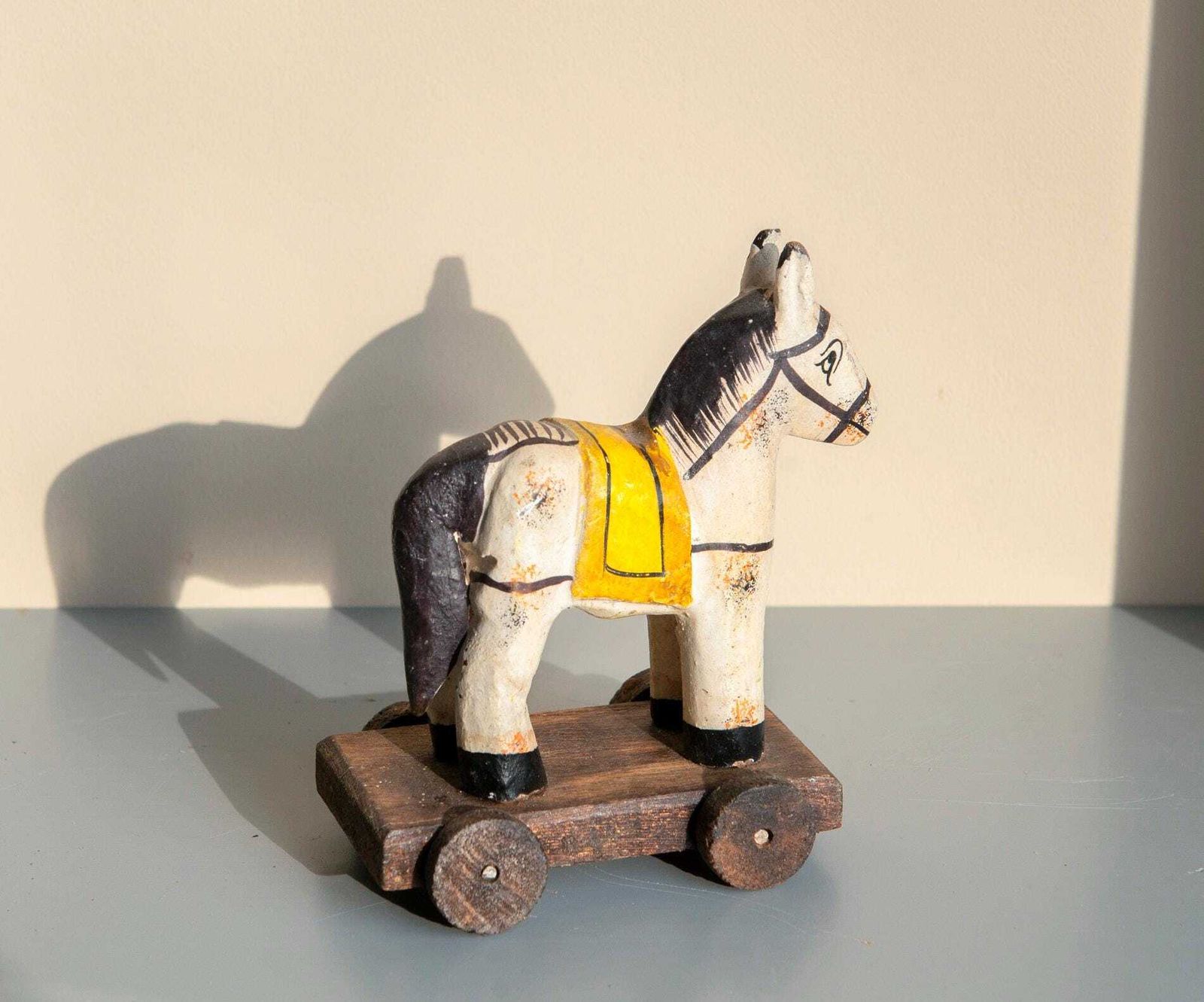 Chevaux en bois indiens, statuettes de chevaux folk sur roulettes, lot de 2 figurines de poneys décoratives, décoration bohème photo 91.0