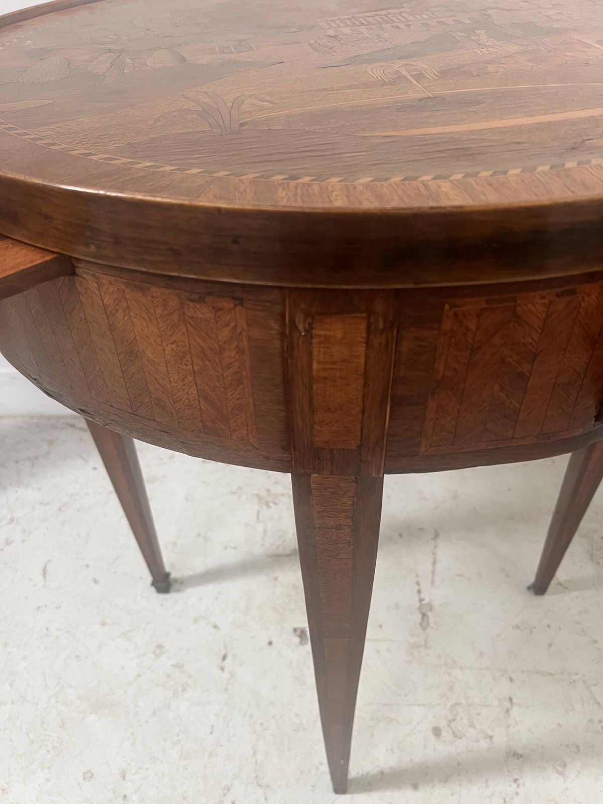 833.85 Louis XVI Style Marquetry Pedestal Table With Removable Top, 20th Century photo